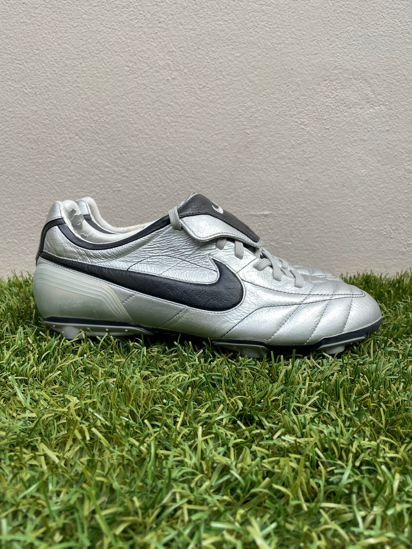 Nike Tiempo Air Legend (8.5US)