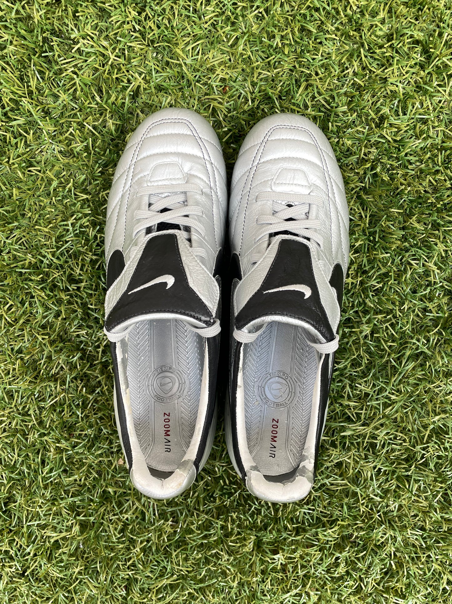 Nike Tiempo Air Legend (8.5US)