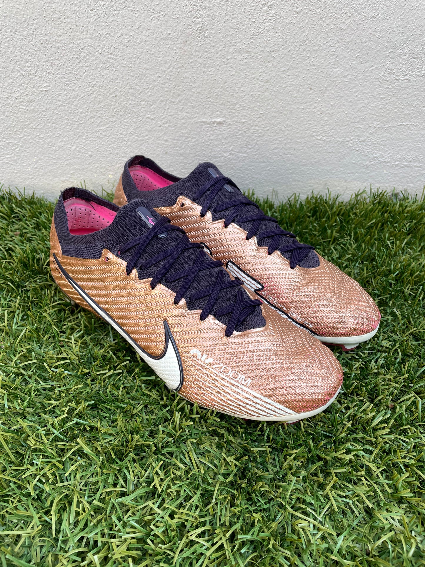 Nike Mercurial Vapor XV (7.5US)