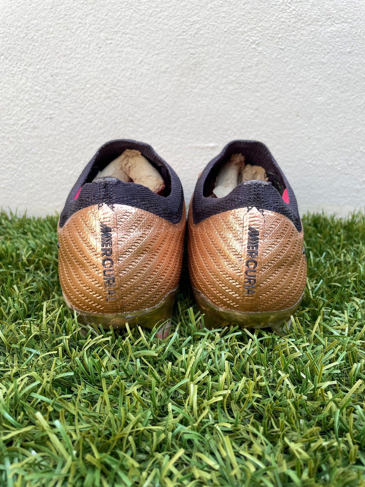 Nike Mercurial Vapor XV (7.5US)
