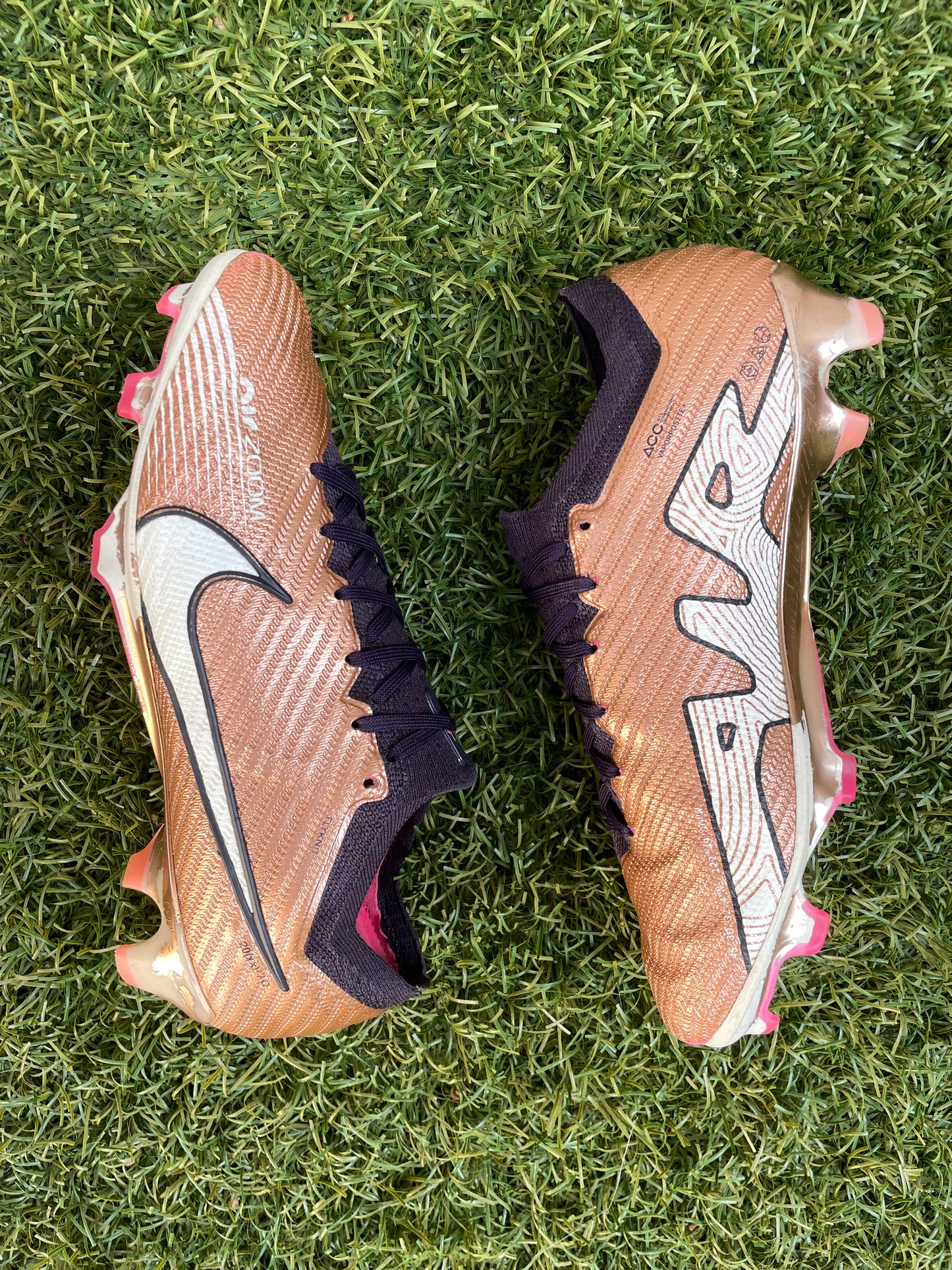 Nike Mercurial Vapor XV (7.5US)