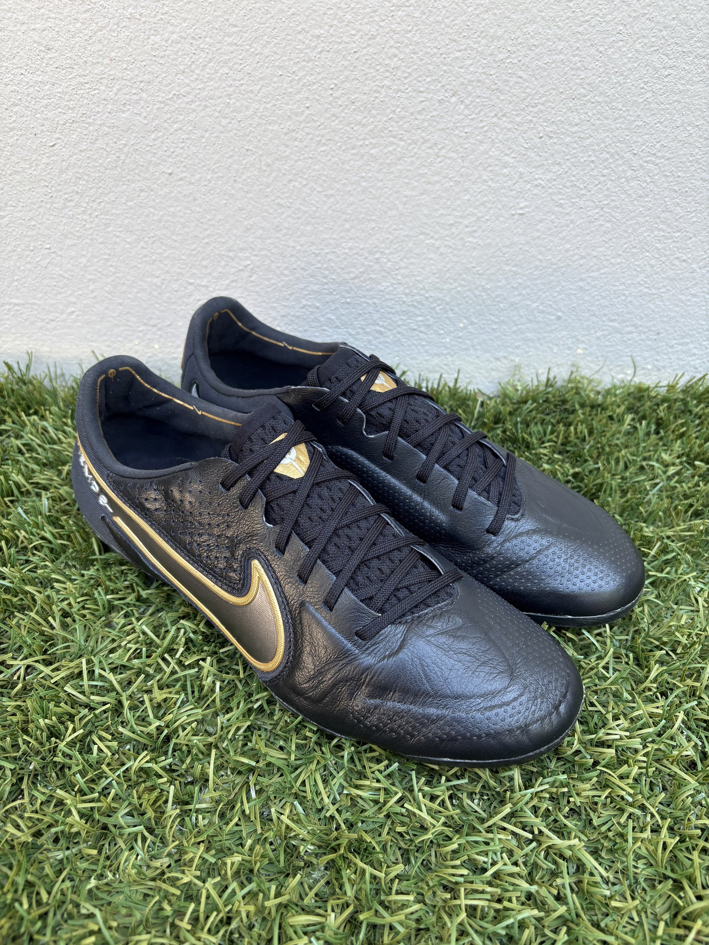 Nike Tiempo Legend IX (8.5US)