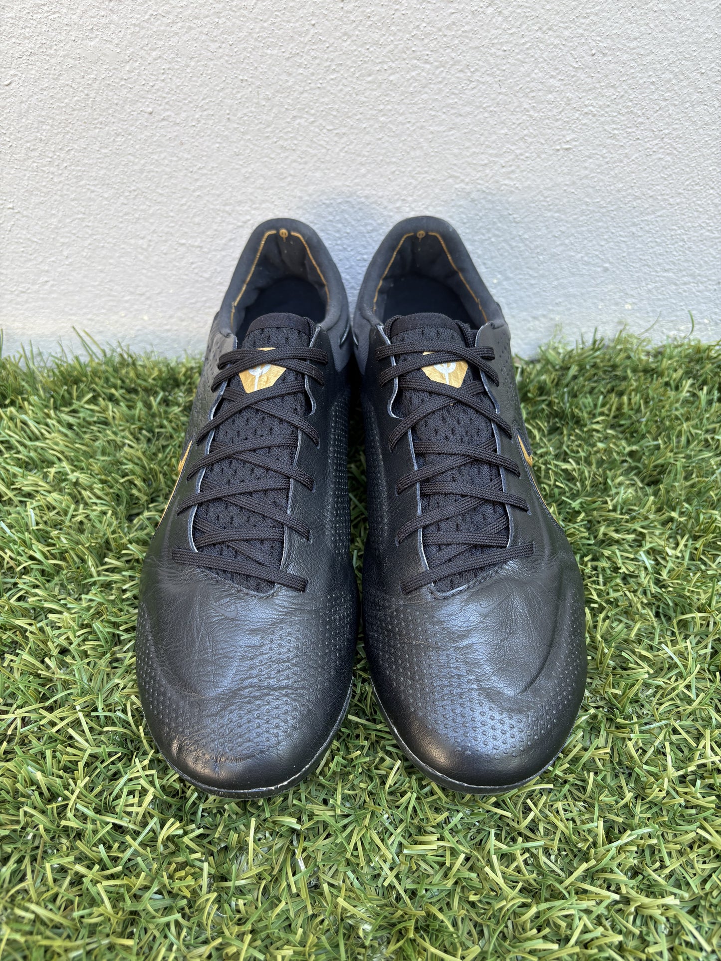 Nike Tiempo Legend IX (8.5US)