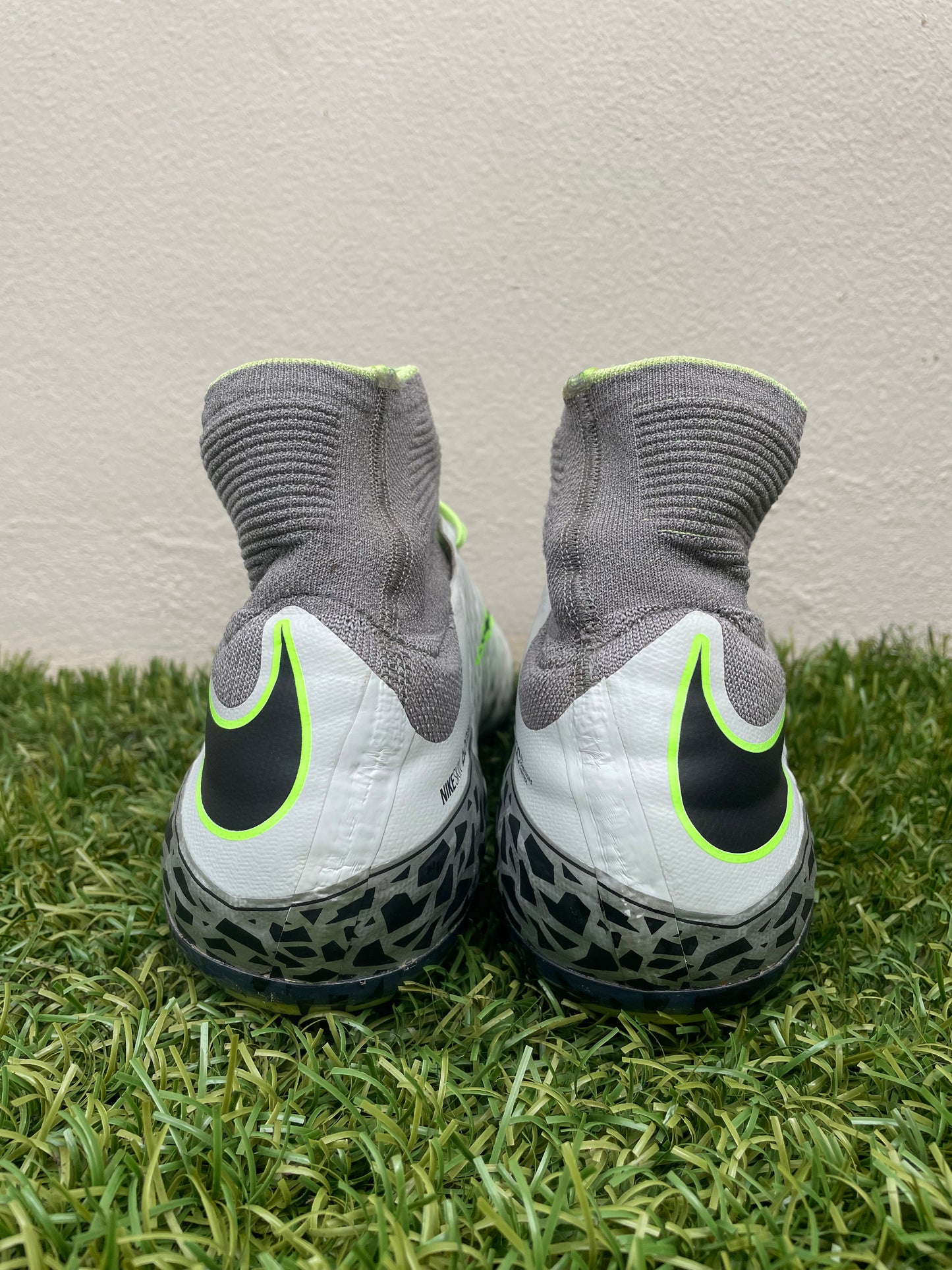 Nike Hypervenom Phantom II (10US)