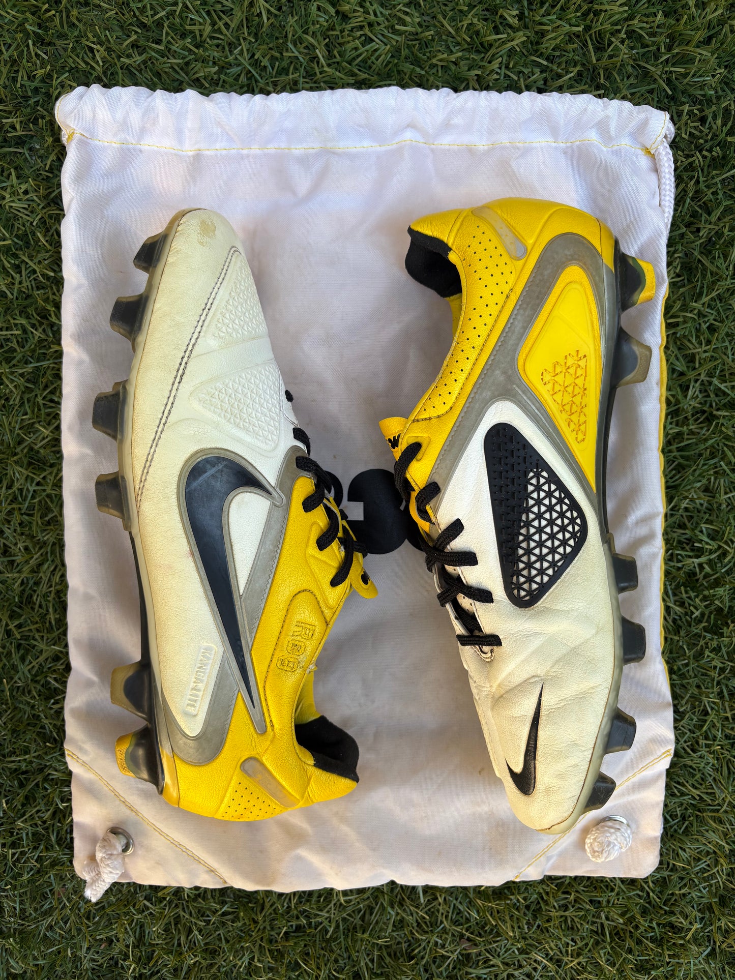 Nike CTR360 Maestri II (10.5US)