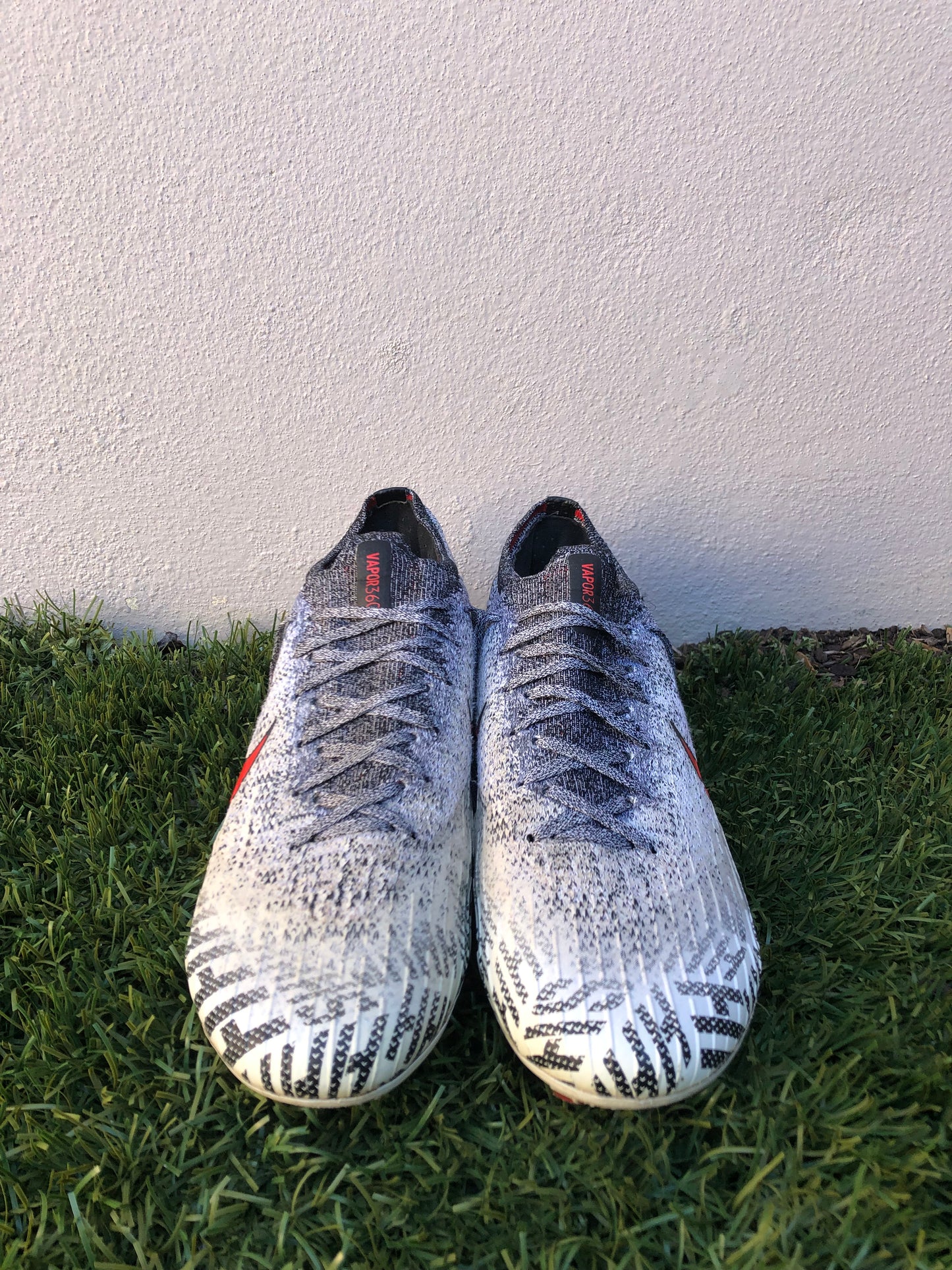 Nike Mercurial Vapor XII (7.5US)