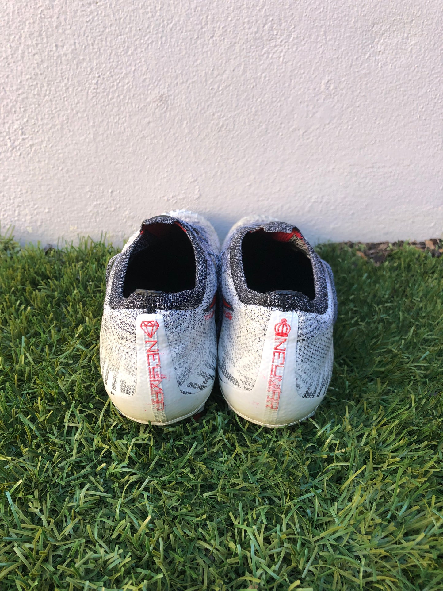 Nike Mercurial Vapor XII (7.5US)