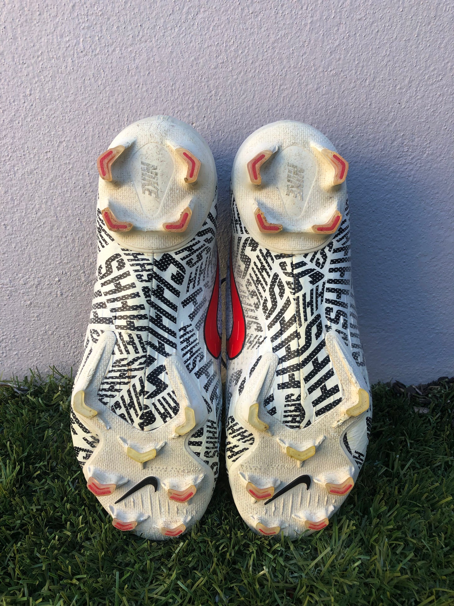 Nike Mercurial Vapor XII (7.5US)