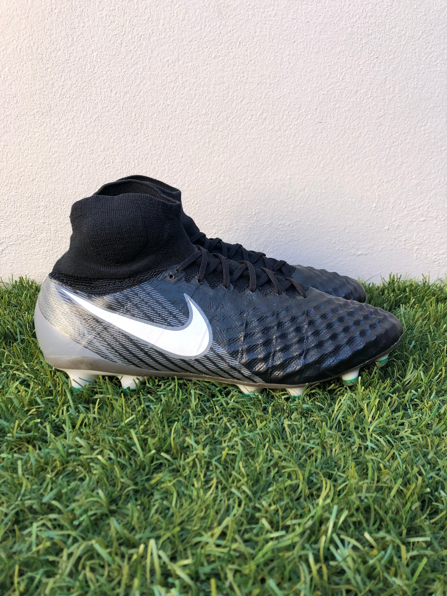 Nike Magista Obra II (9.5US)