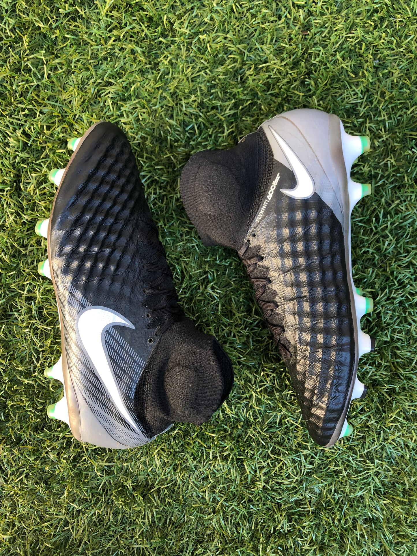 Nike Magista Obra II (9.5US)