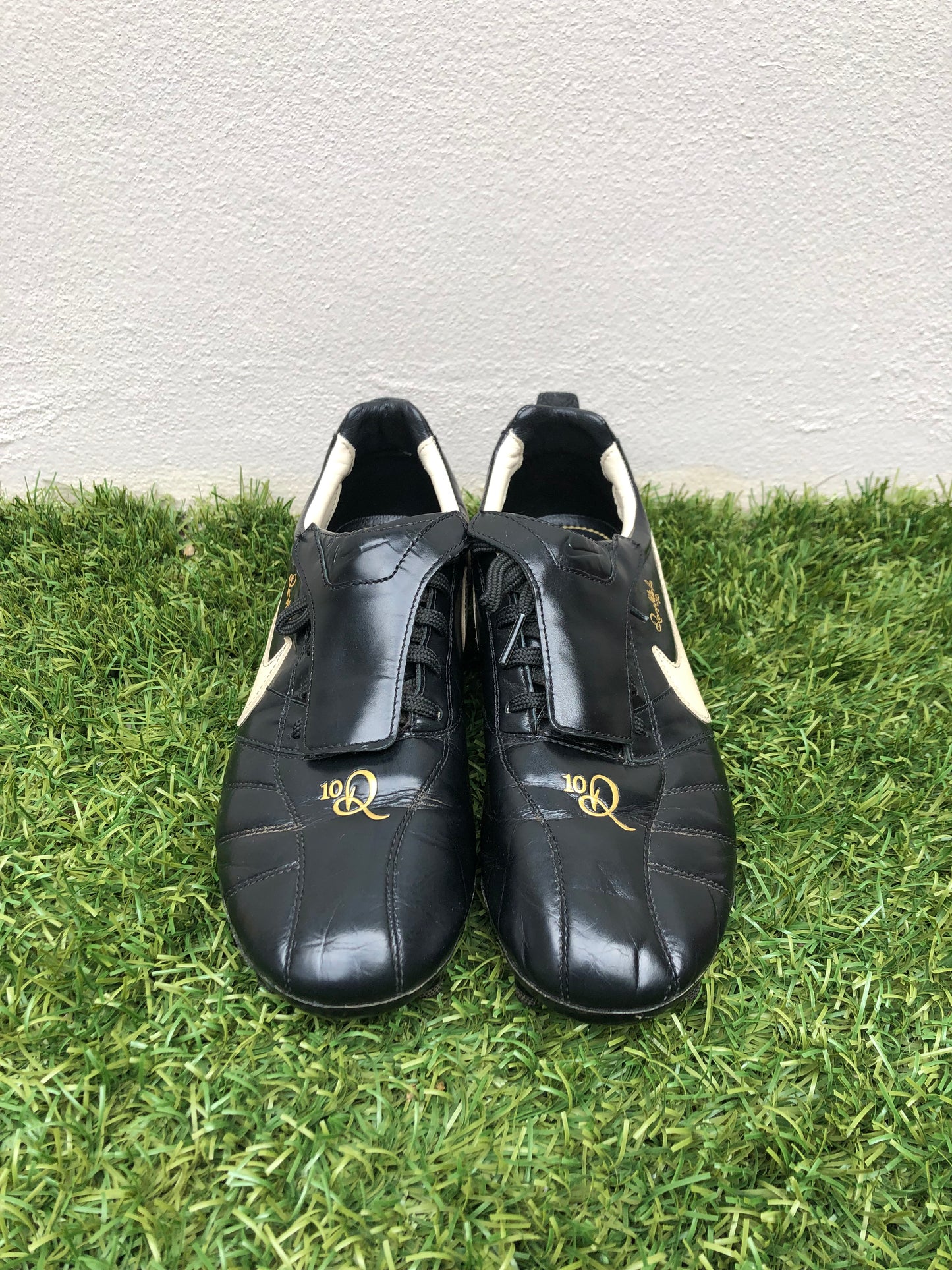 Nike Tiempo Ronaldinho 10R (8.5US)