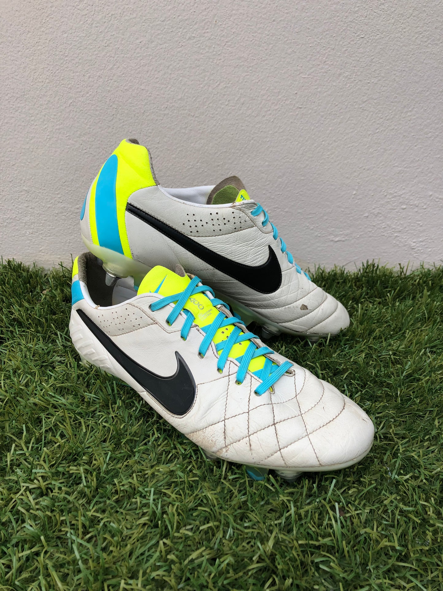 Nike Tiempo Legend IV (9.5US)