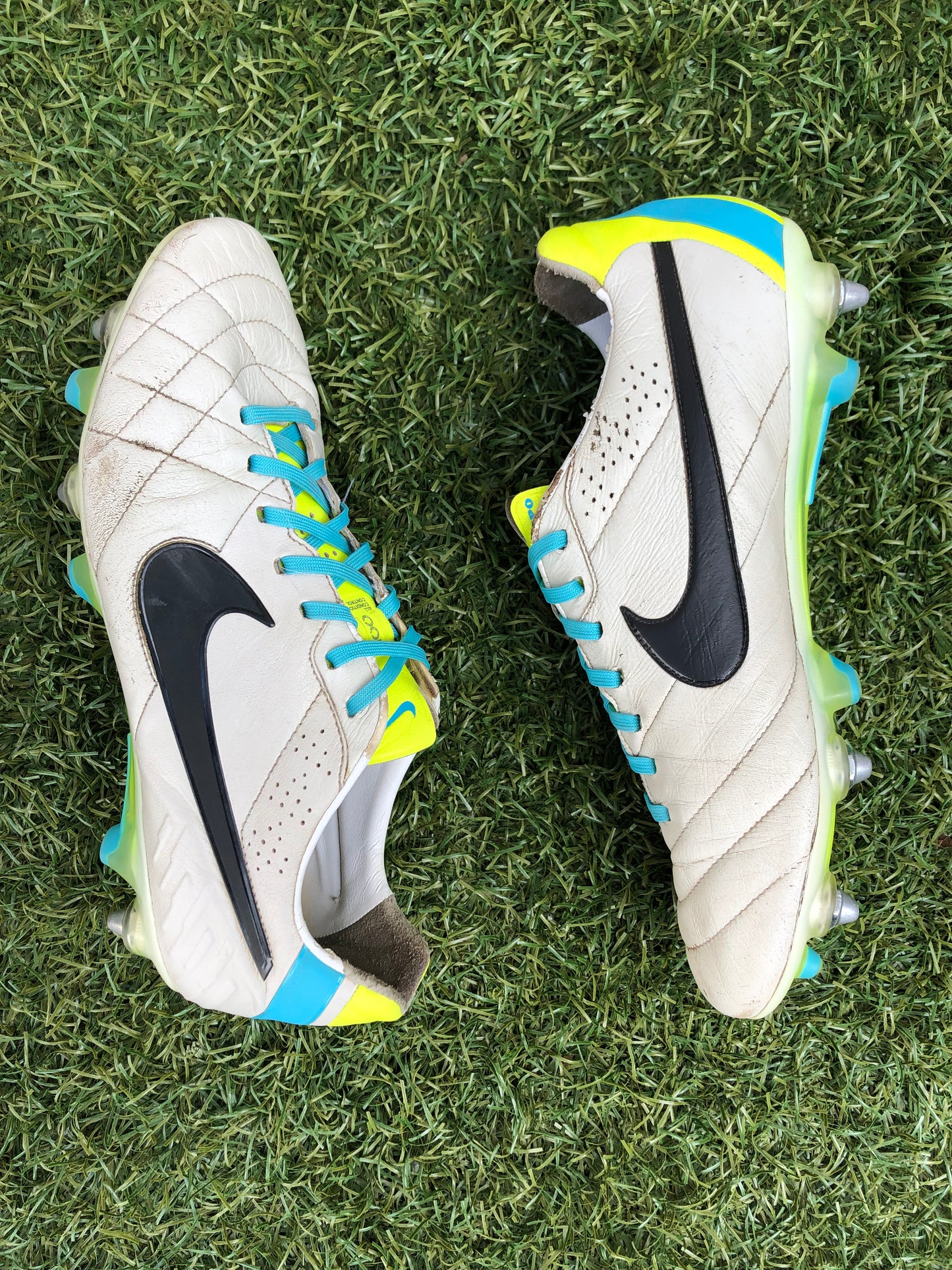 Nike Tiempo Legend IV (9.5US)