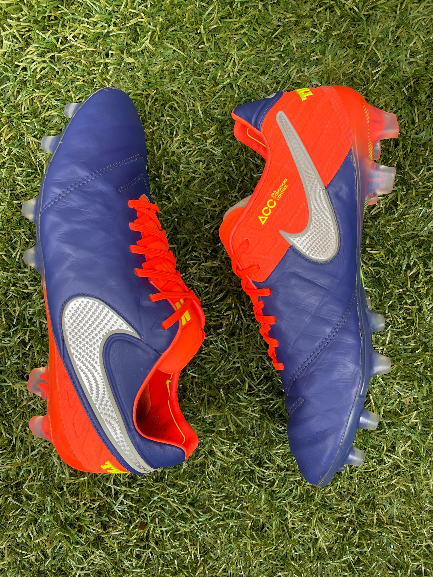 Nike Tiempo Legend VI (8.5US)