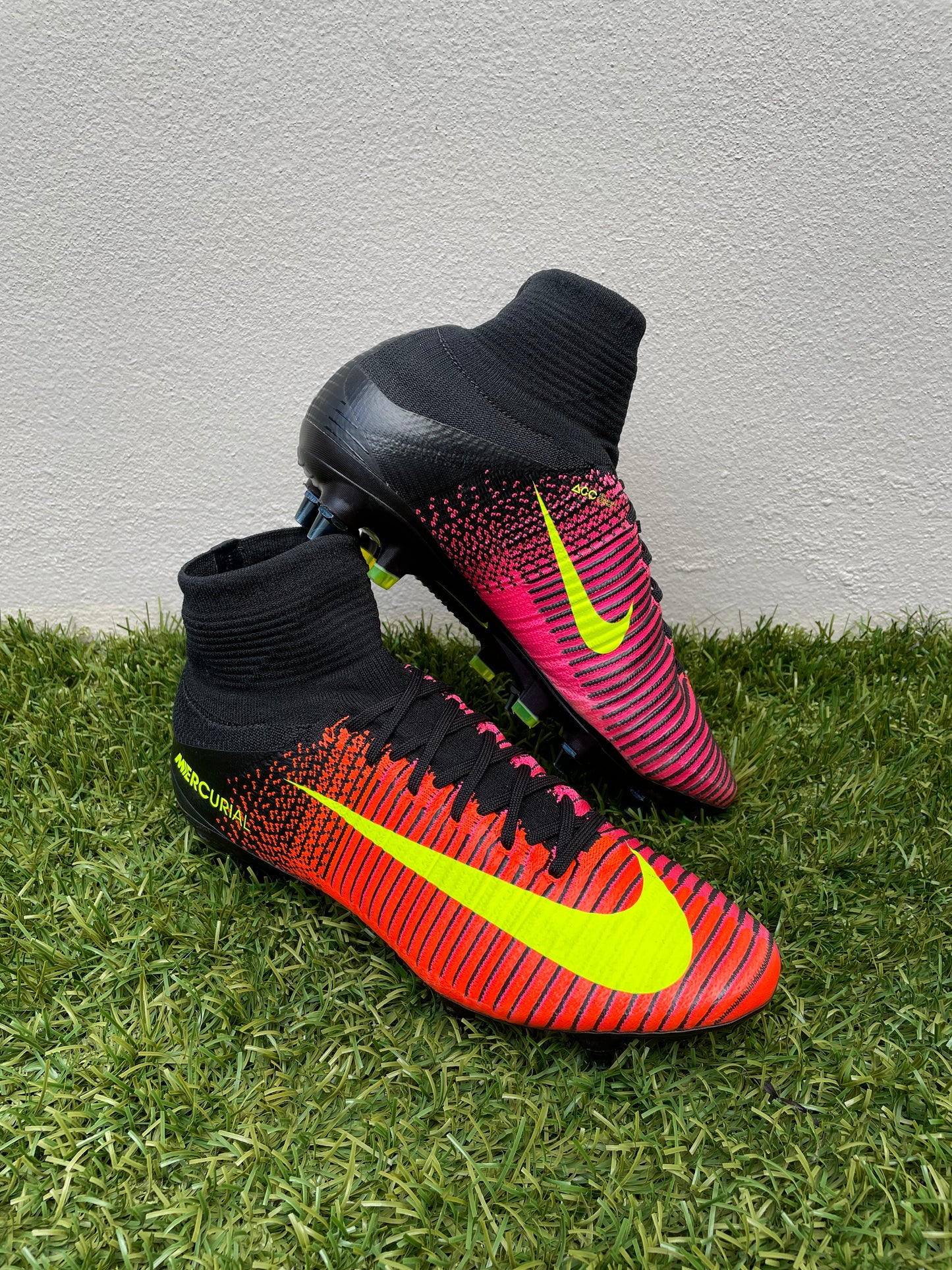 Nike Mercurial Superfly V (7.5US)
