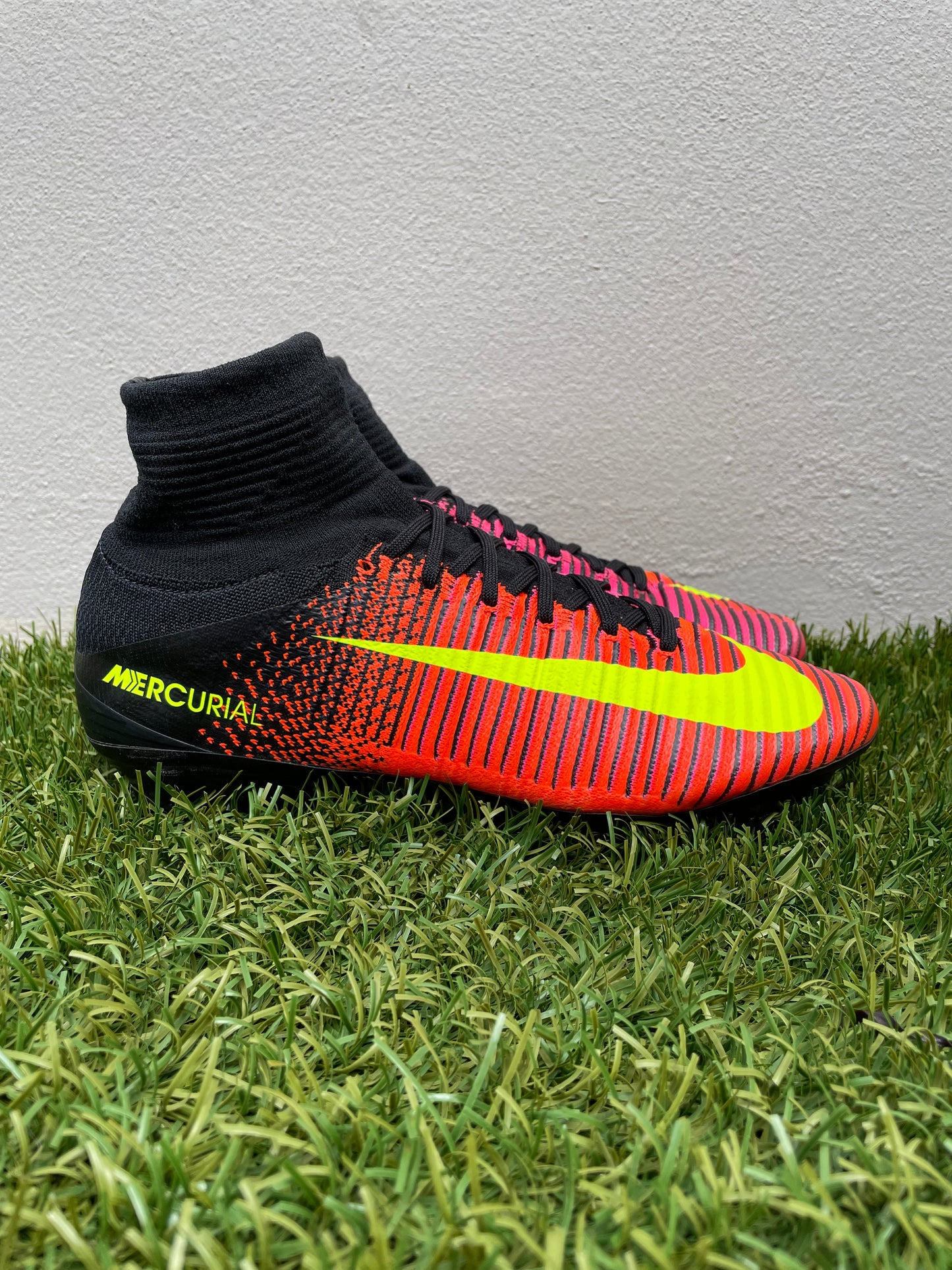 Nike Mercurial Superfly V (7.5US)