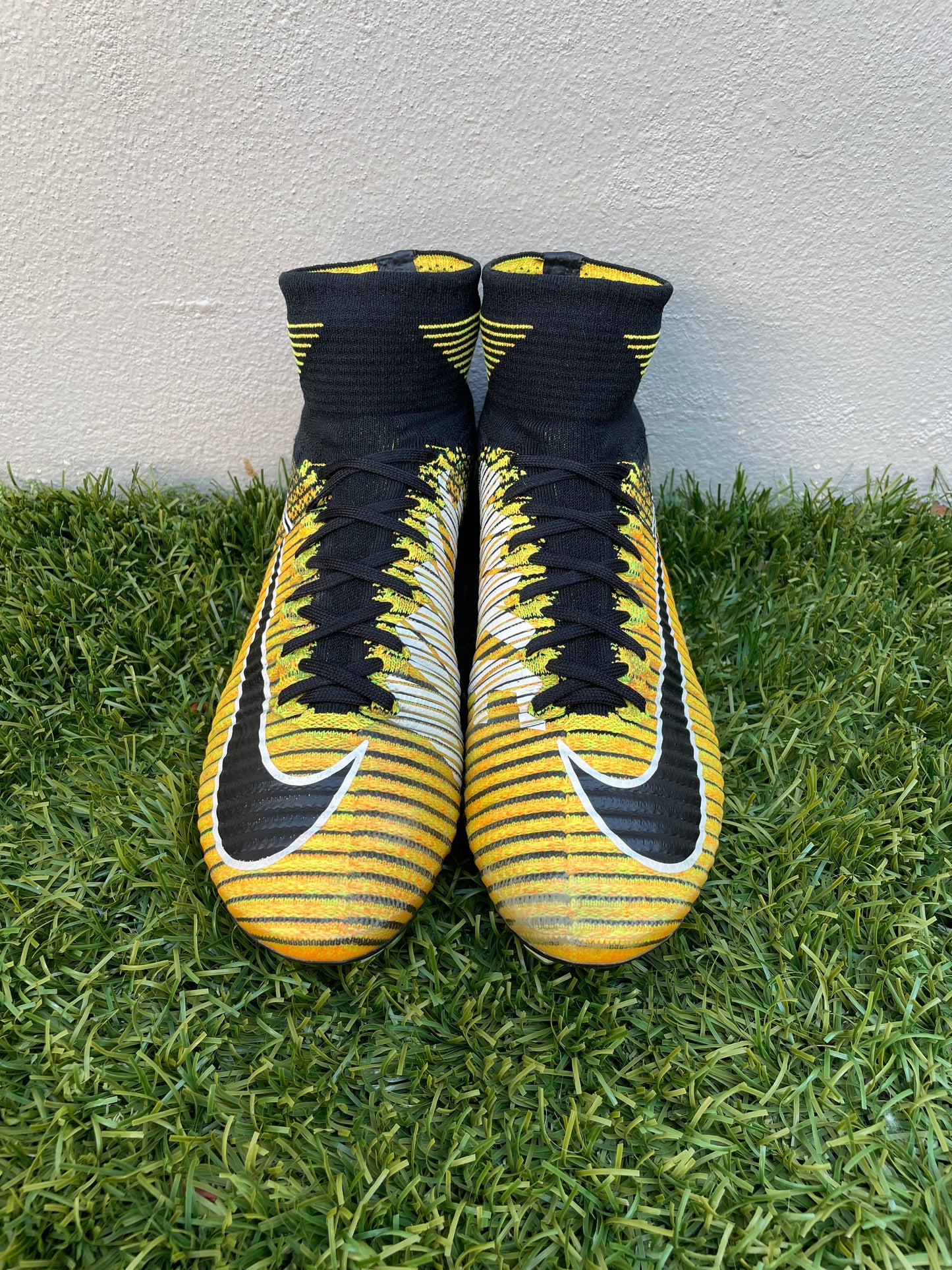 Nike Mercurial Superfly V (7.5US)