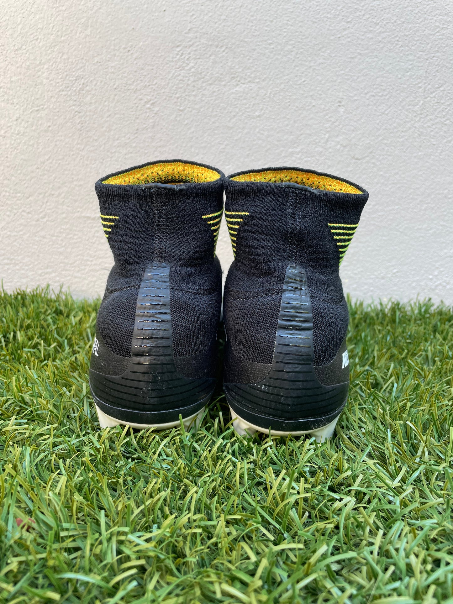 Nike Mercurial Superfly V (7.5US)