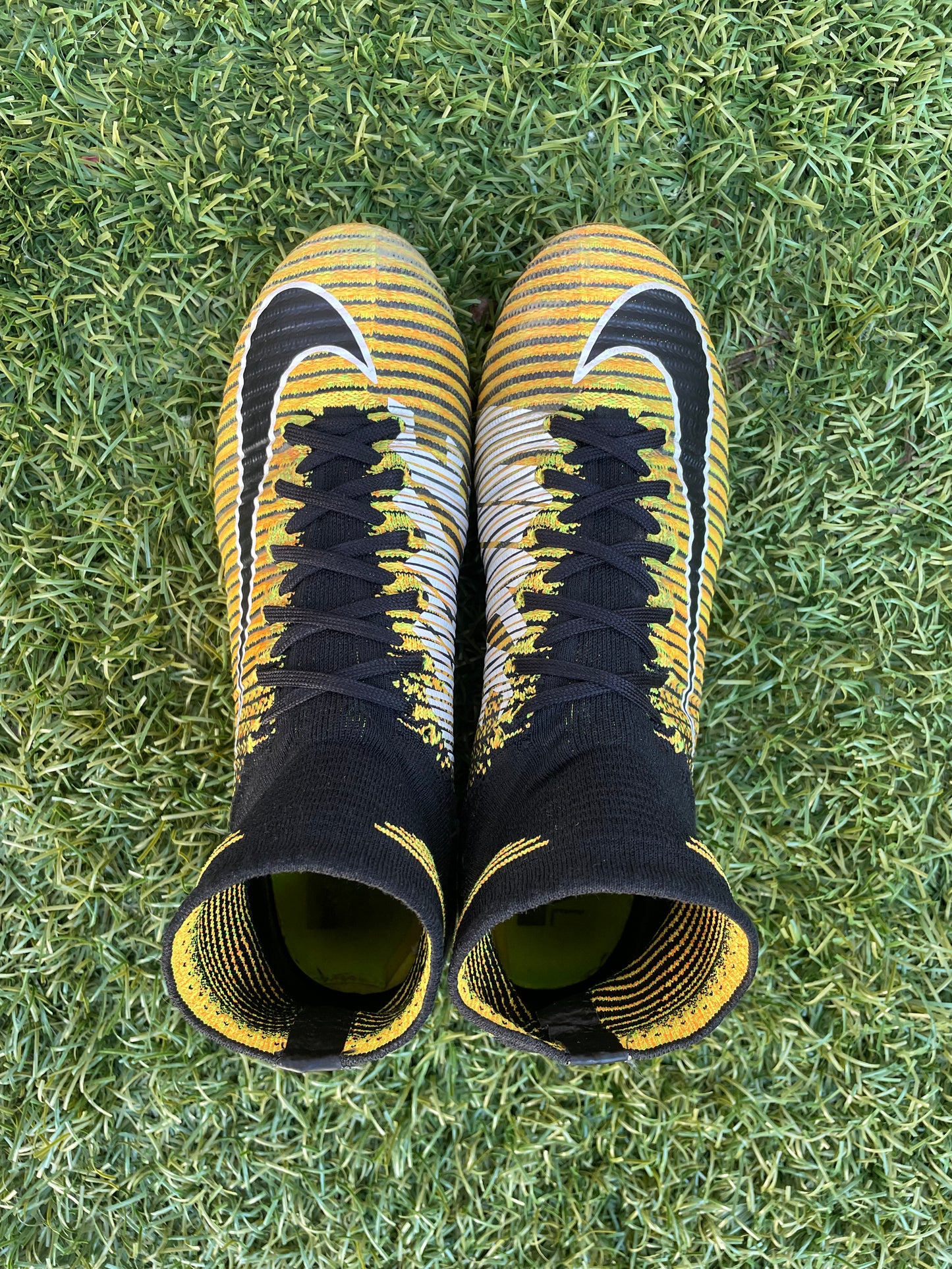 Nike Mercurial Superfly V (7.5US)