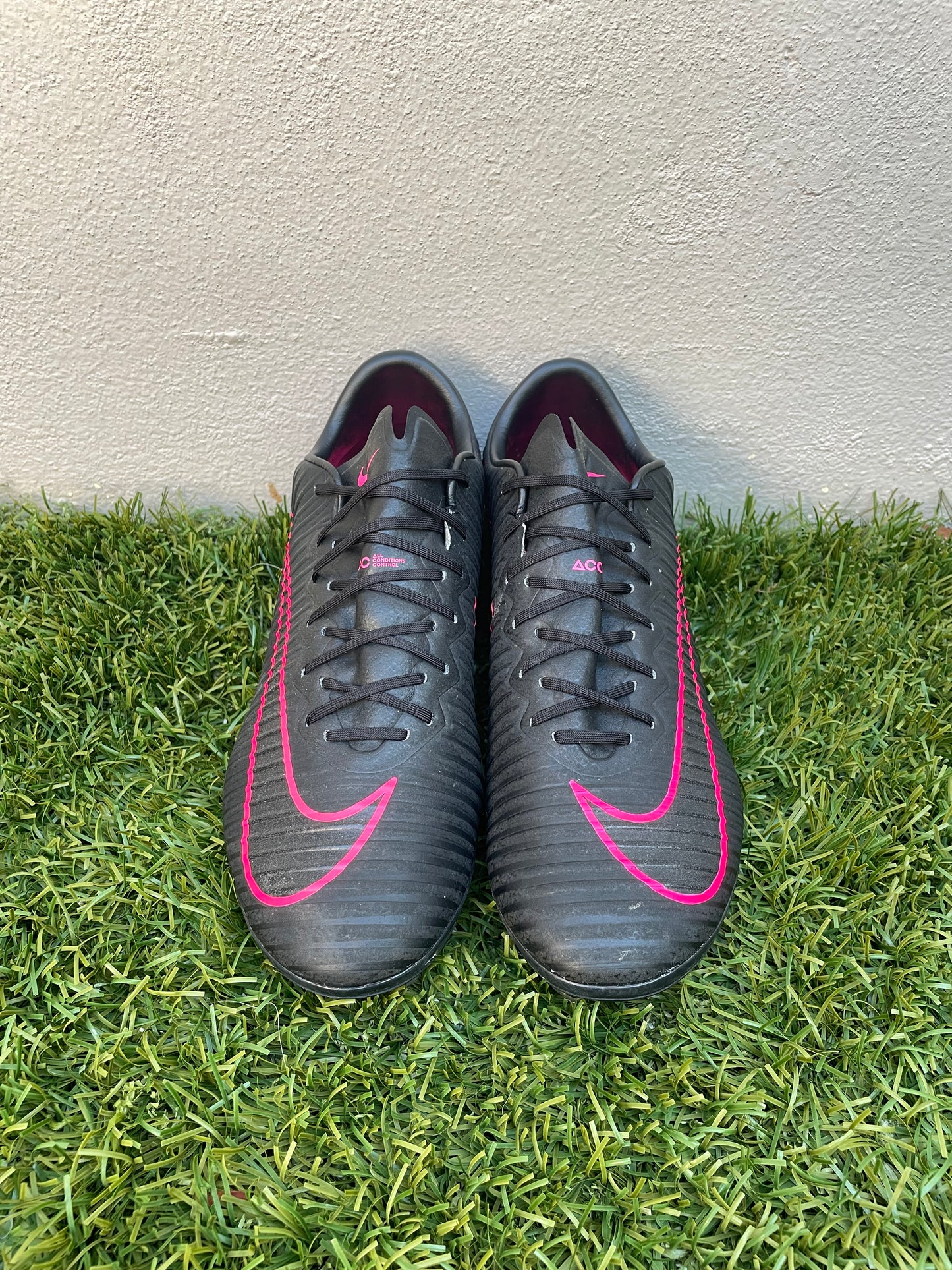 Nike Mercurial Vapor XI (8.5US)