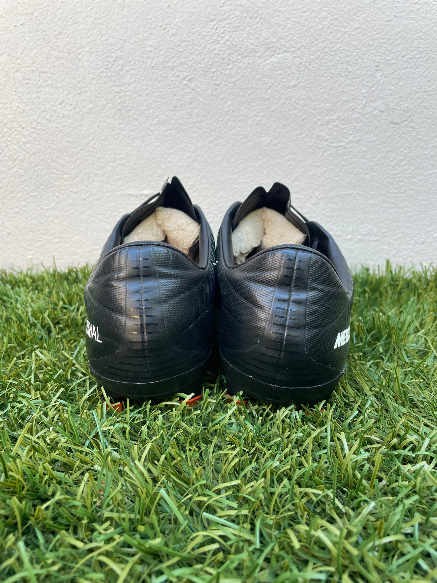 Nike Mercurial Vapor XI (8US)