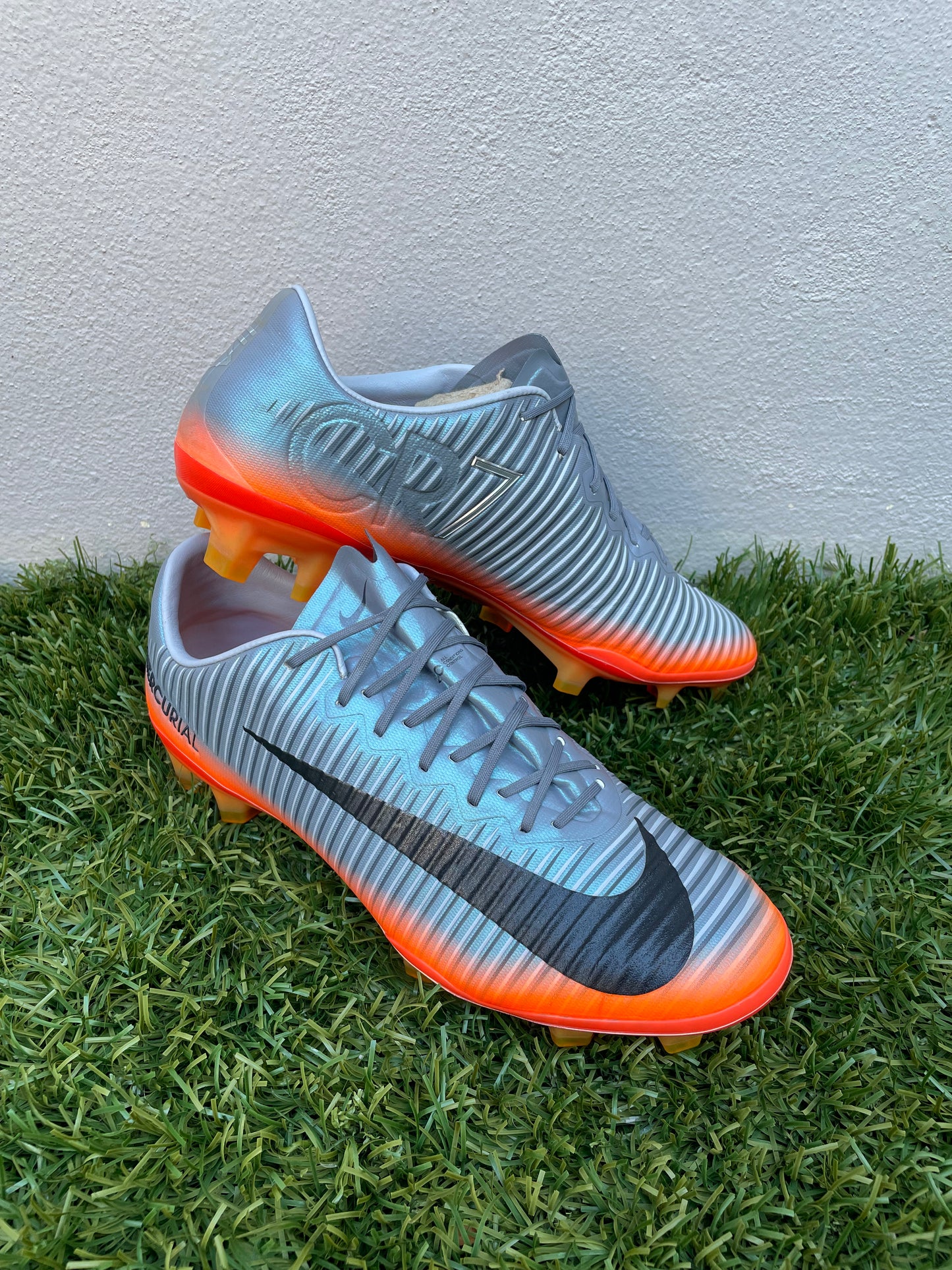 Nike Mercurial Vapor XI (7US)