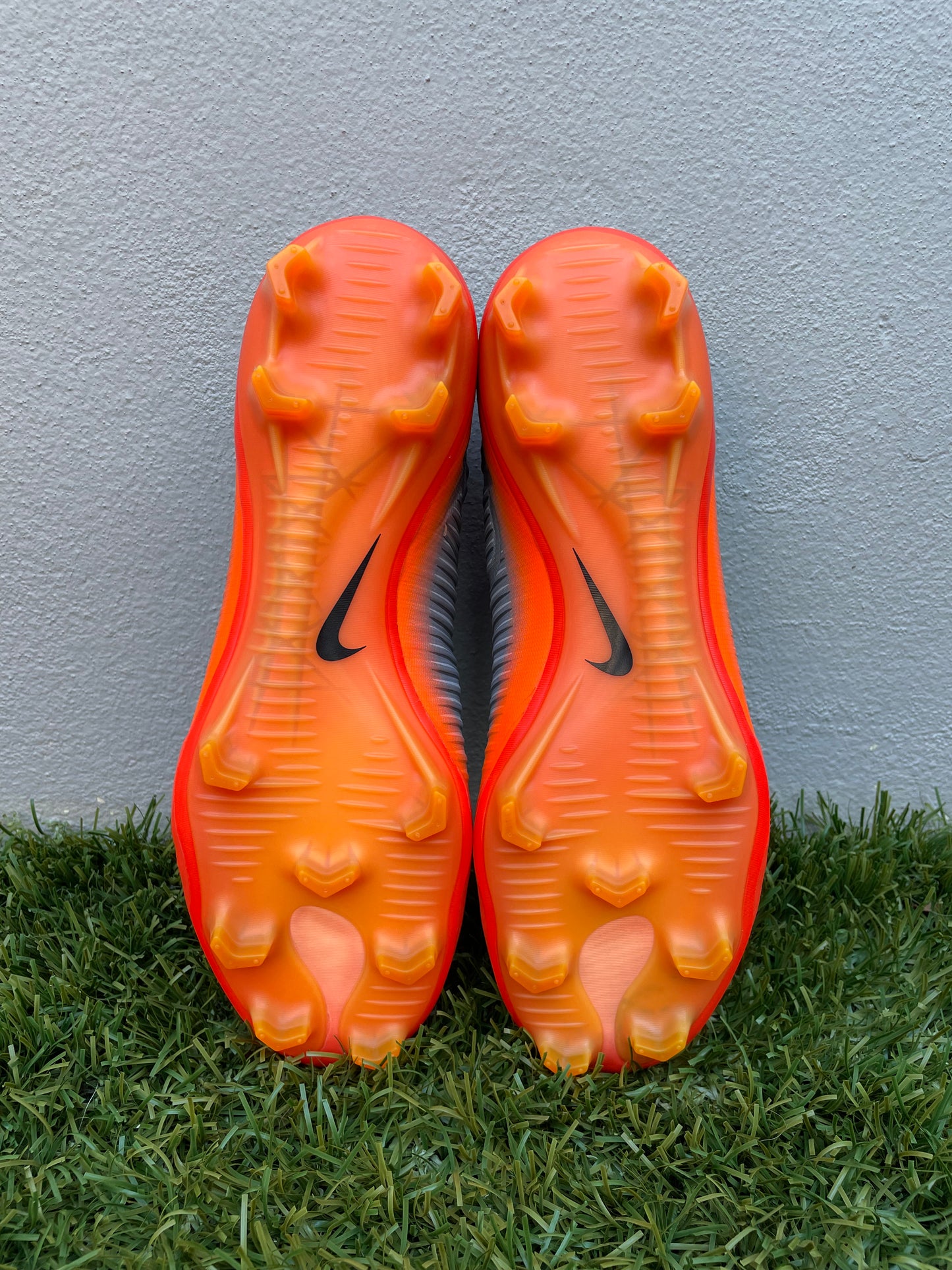 Nike Mercurial Vapor XI (7US)