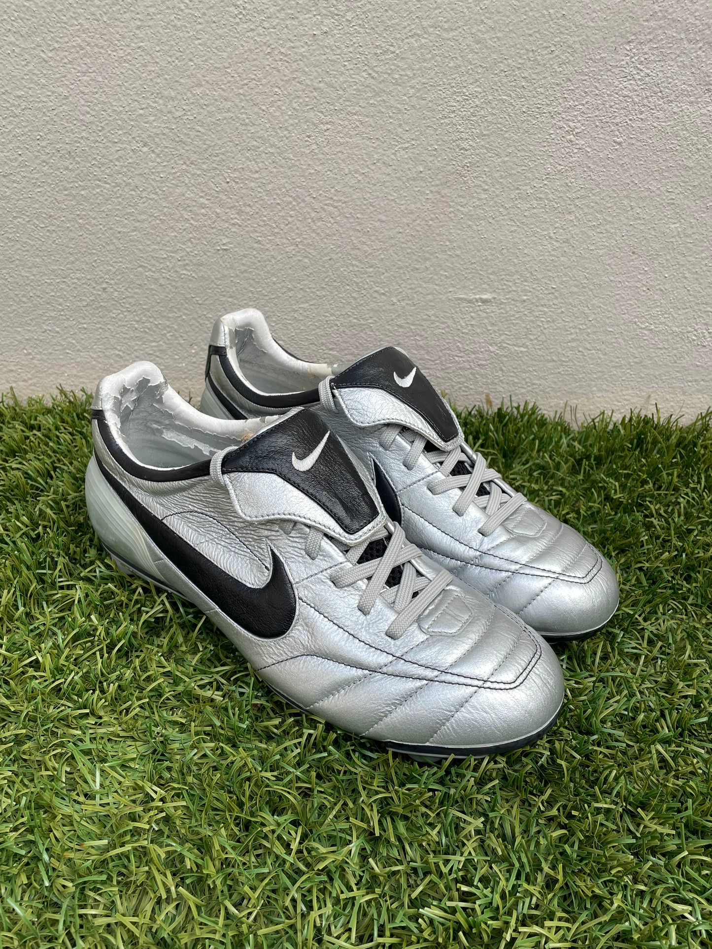 Nike Tiempo Air Legend (8.5US)