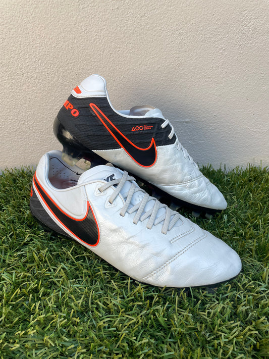 Nike Tiempo Legend VI (7.5US)