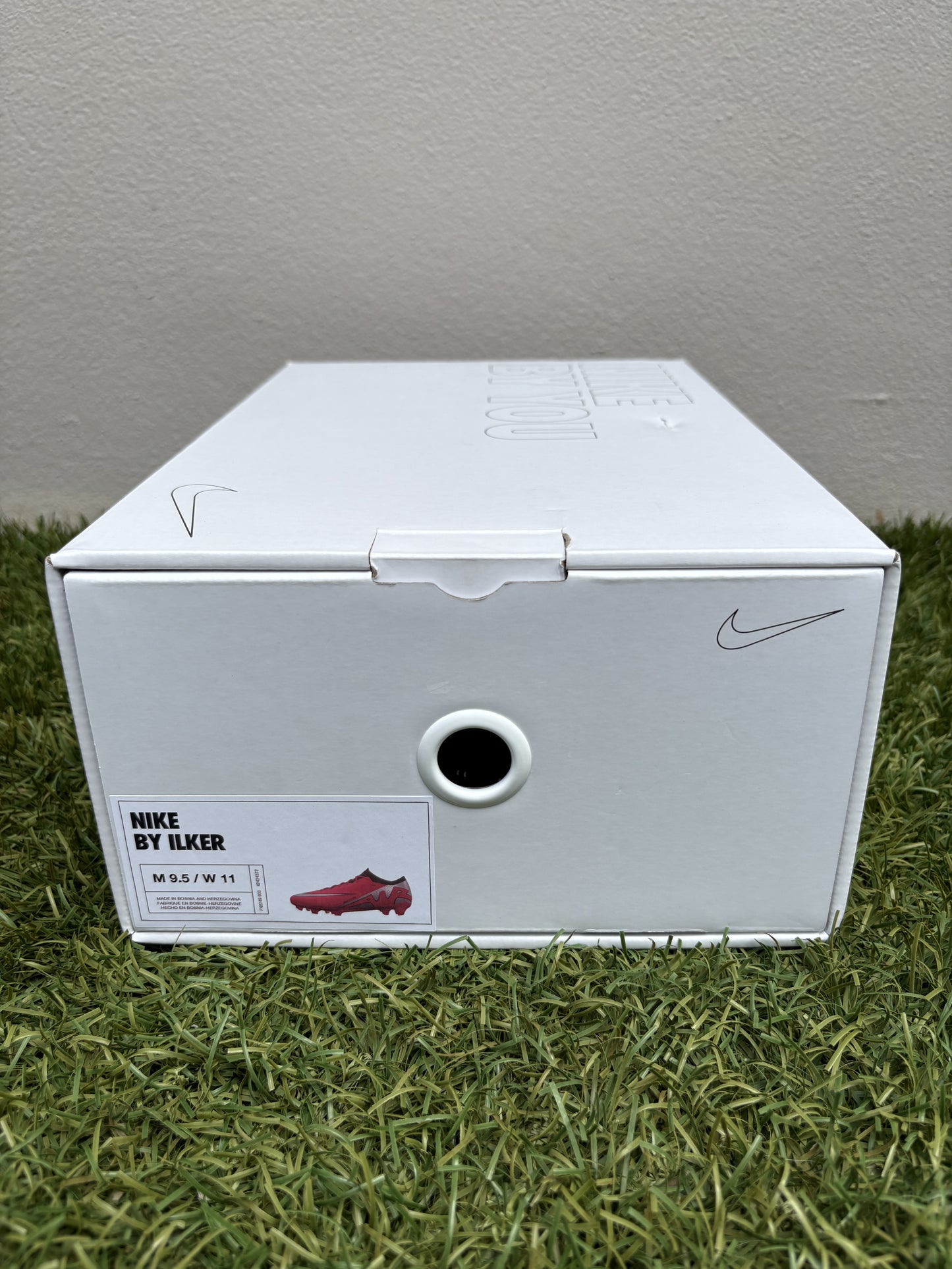 Nike Mercurial Vapor XV (9.5US)