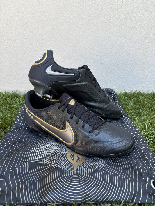 Nike Tiempo Legend IX (8.5US)
