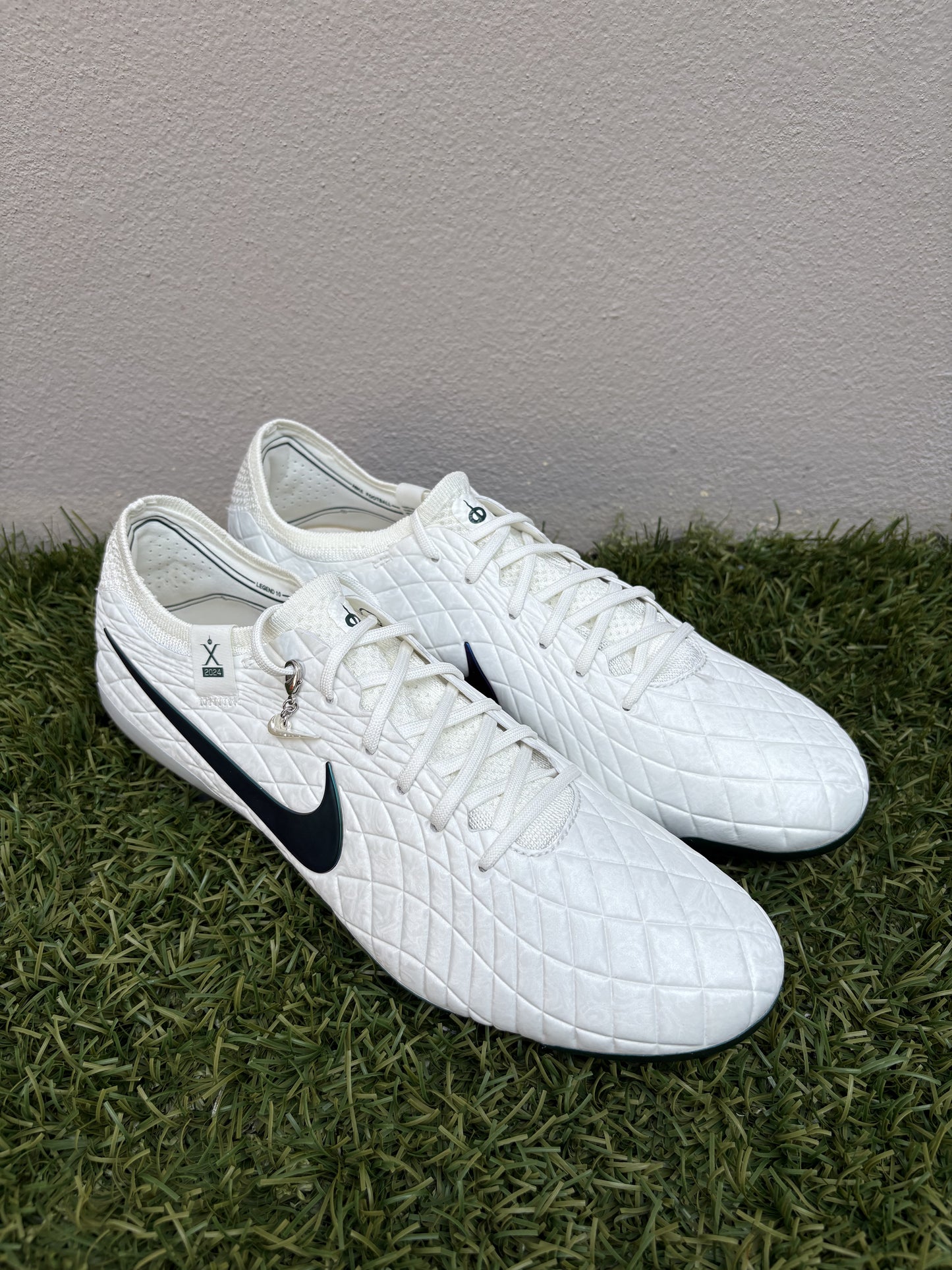 Nike Tiempo Legend X SE 'Pearl' (9US)