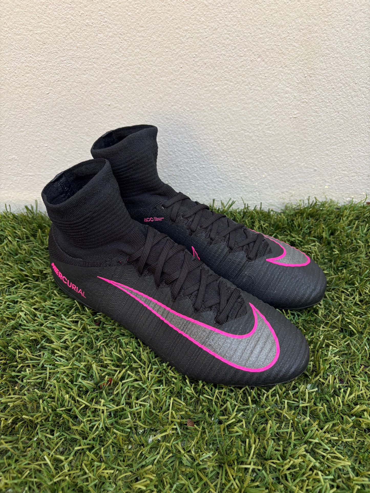 Nike Mercurial Superfly V (8.5US)