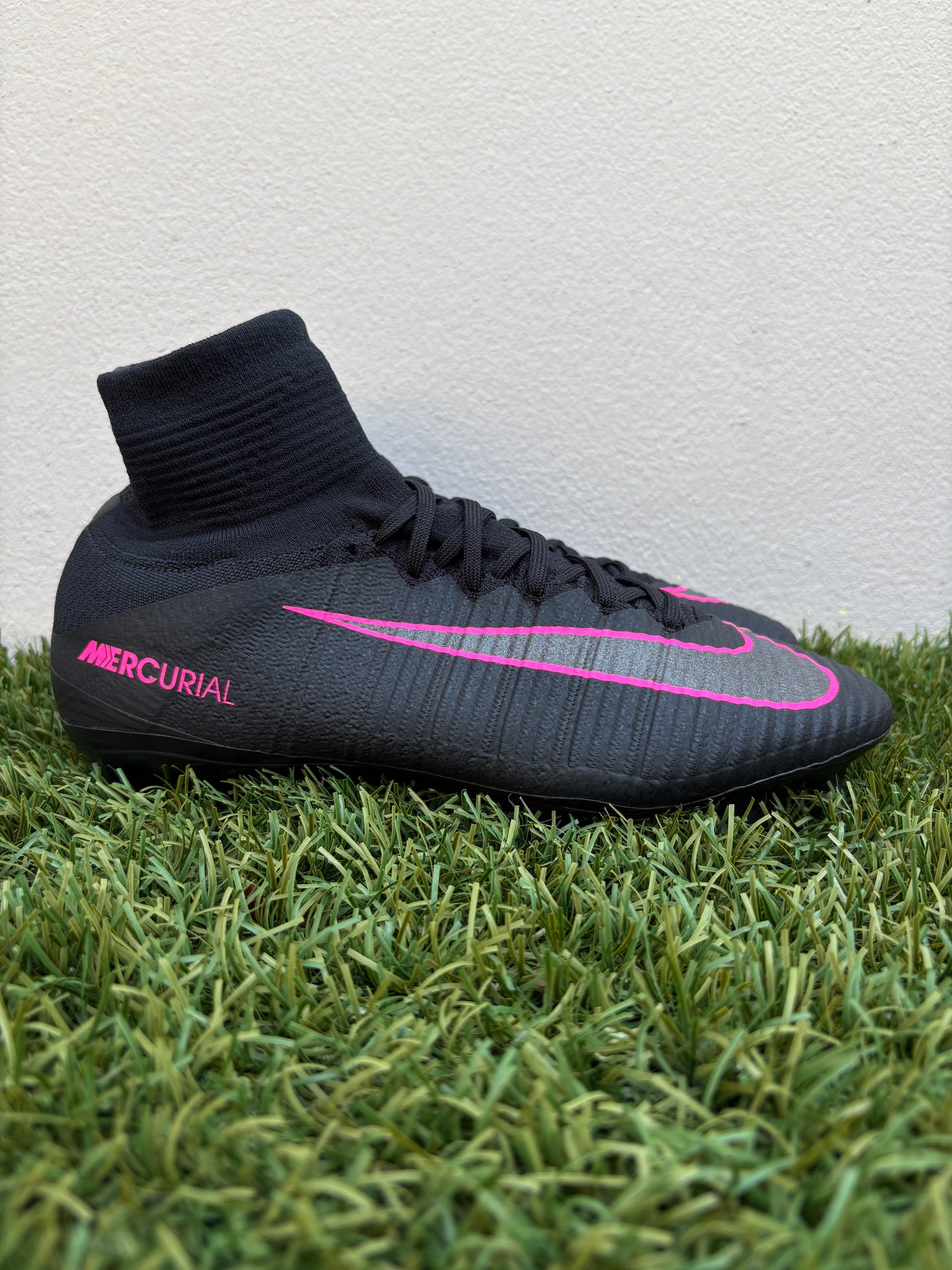 Nike Mercurial Superfly V (8.5US)