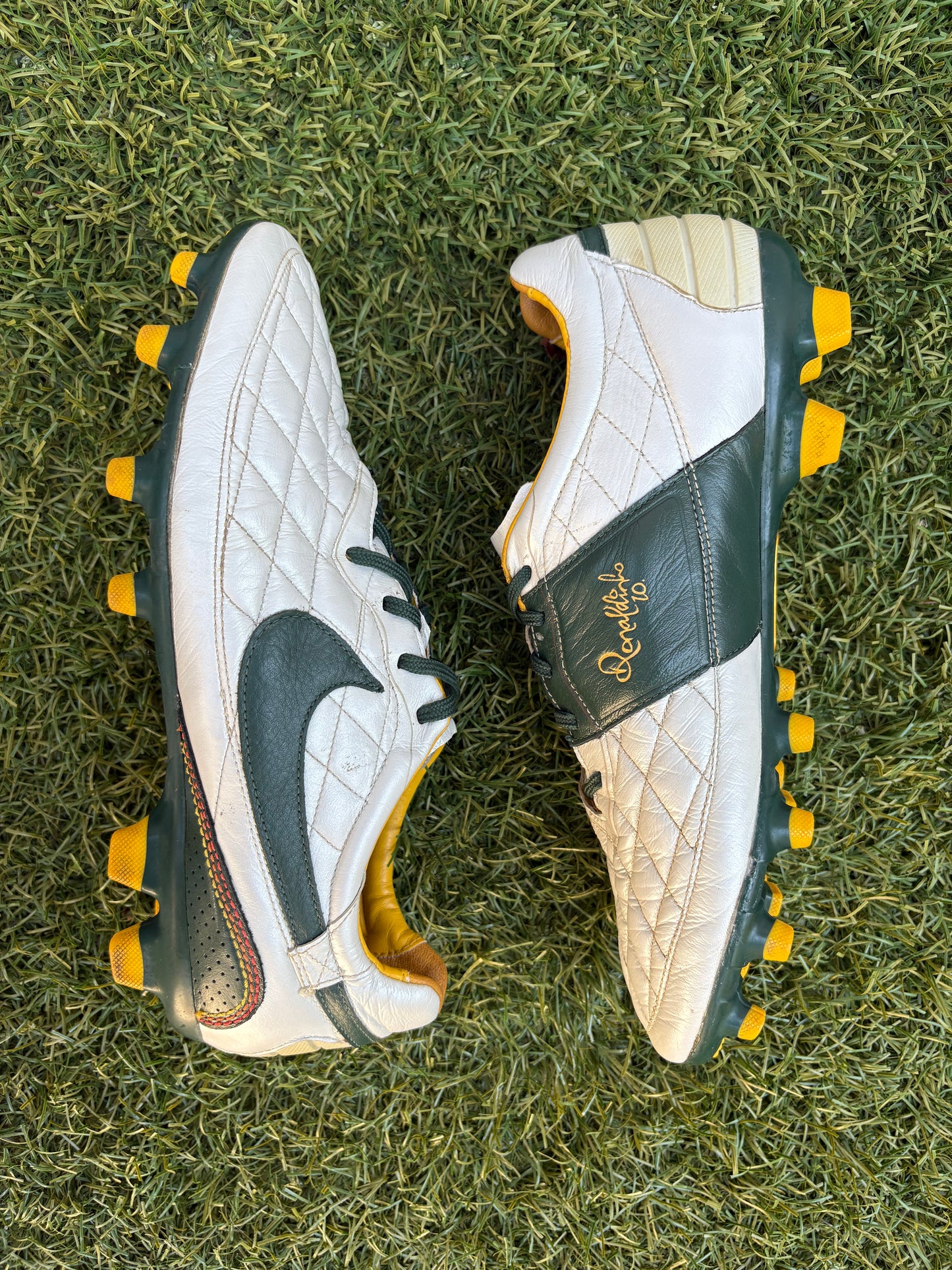 Nike Tiempo Ronaldinho Dois 10R (11US)