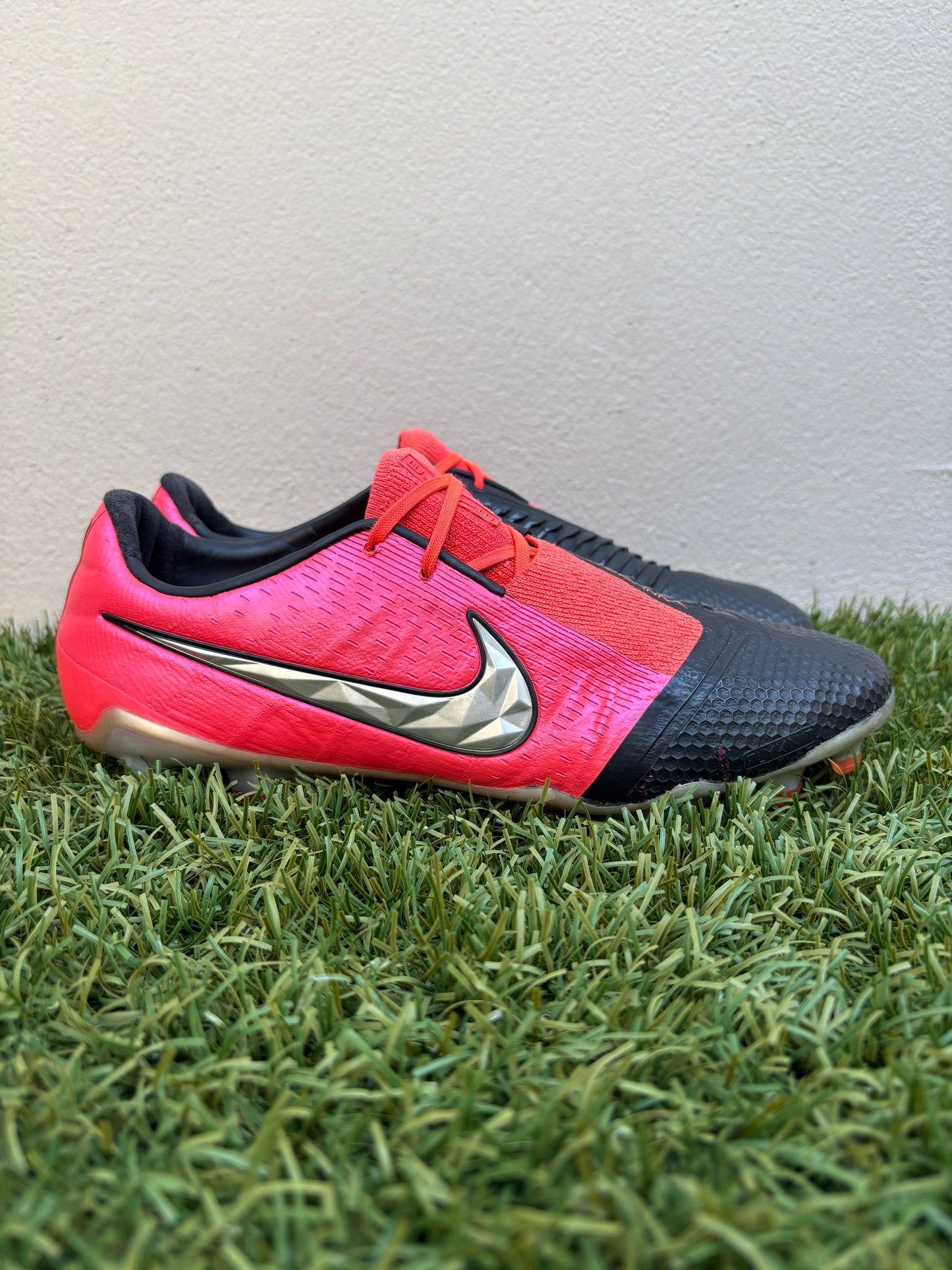 Nike Phantom Venom Elite (8.5US)