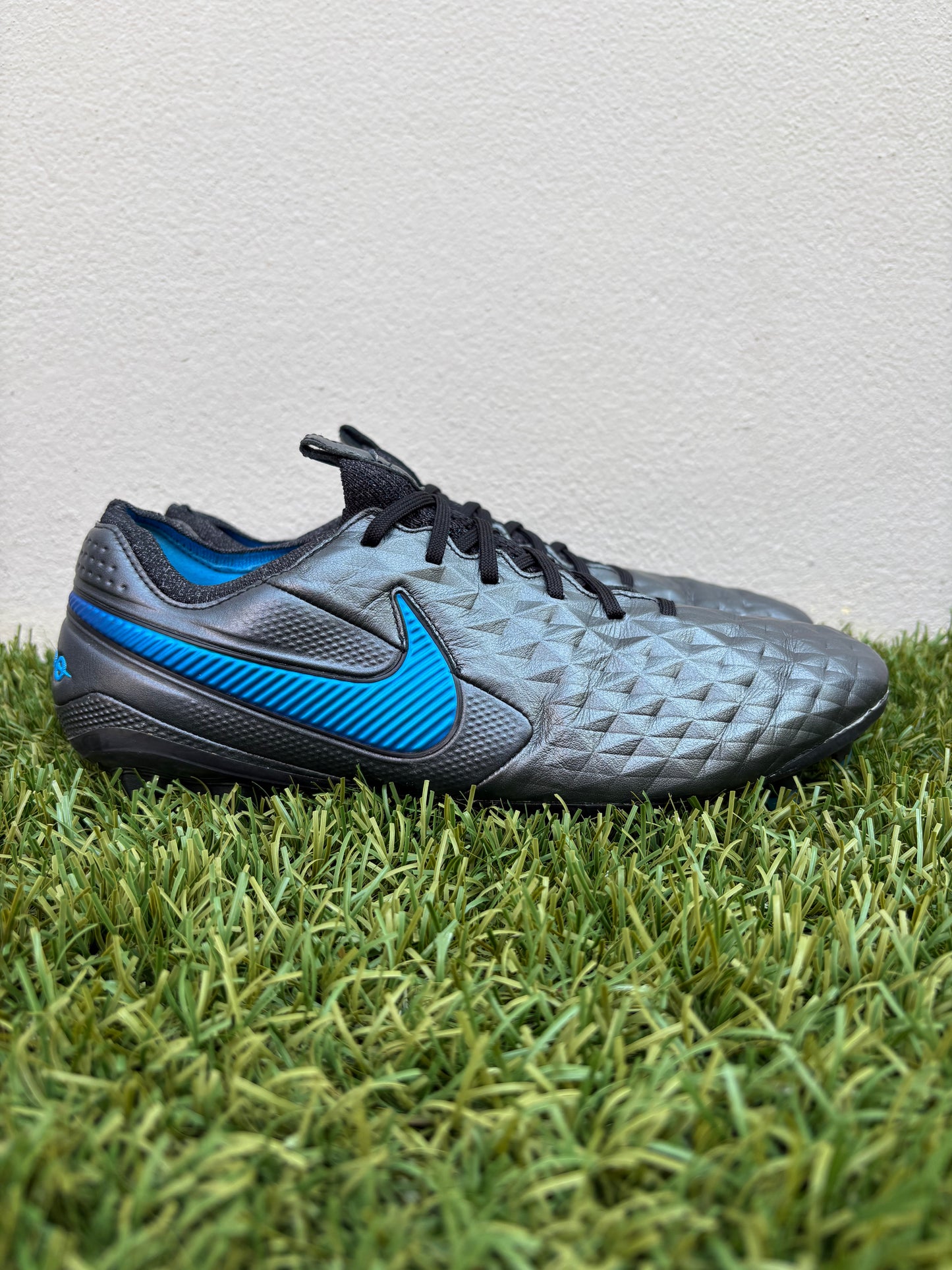 Nike Tiempo Legend VIII (8.5US)