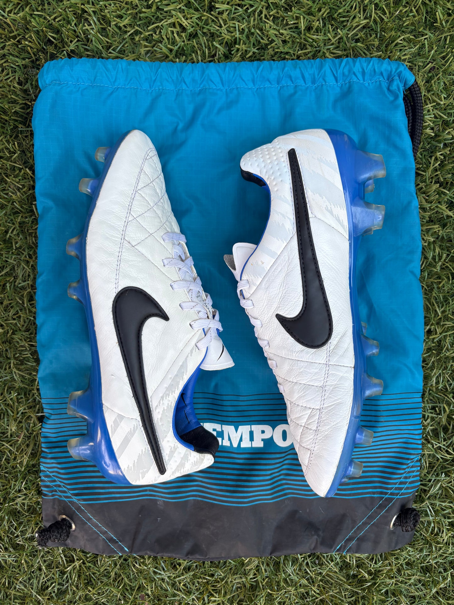 Nike Tiempo Legend V (8.5US)