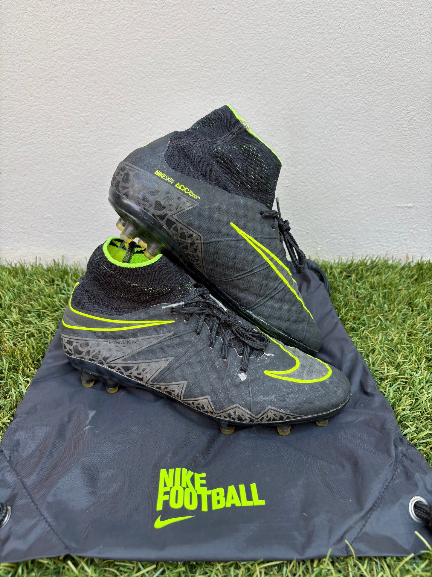 Nike Hypervenom Phantom II (8.5US)