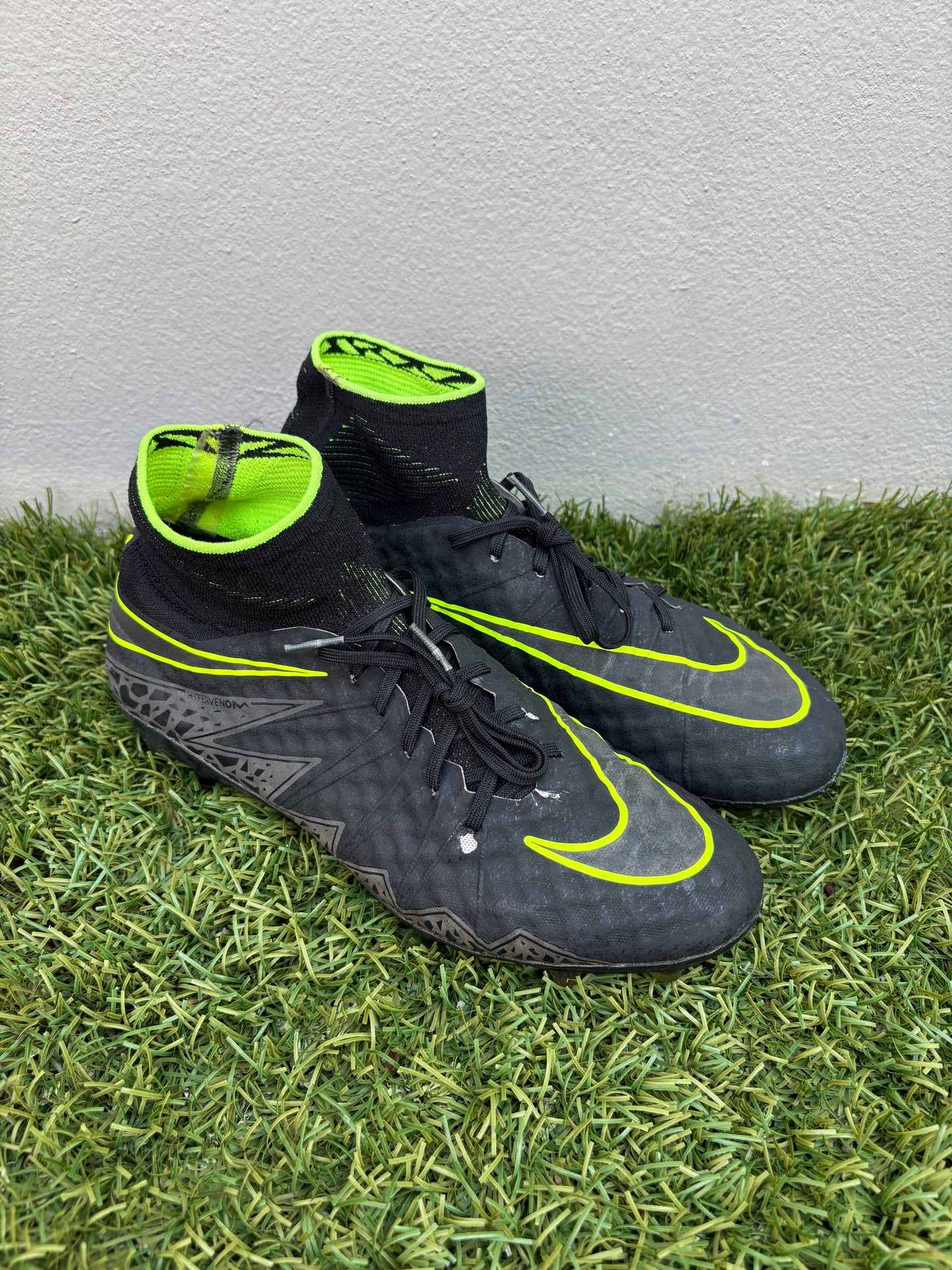 Nike Hypervenom Phantom II (8.5US)