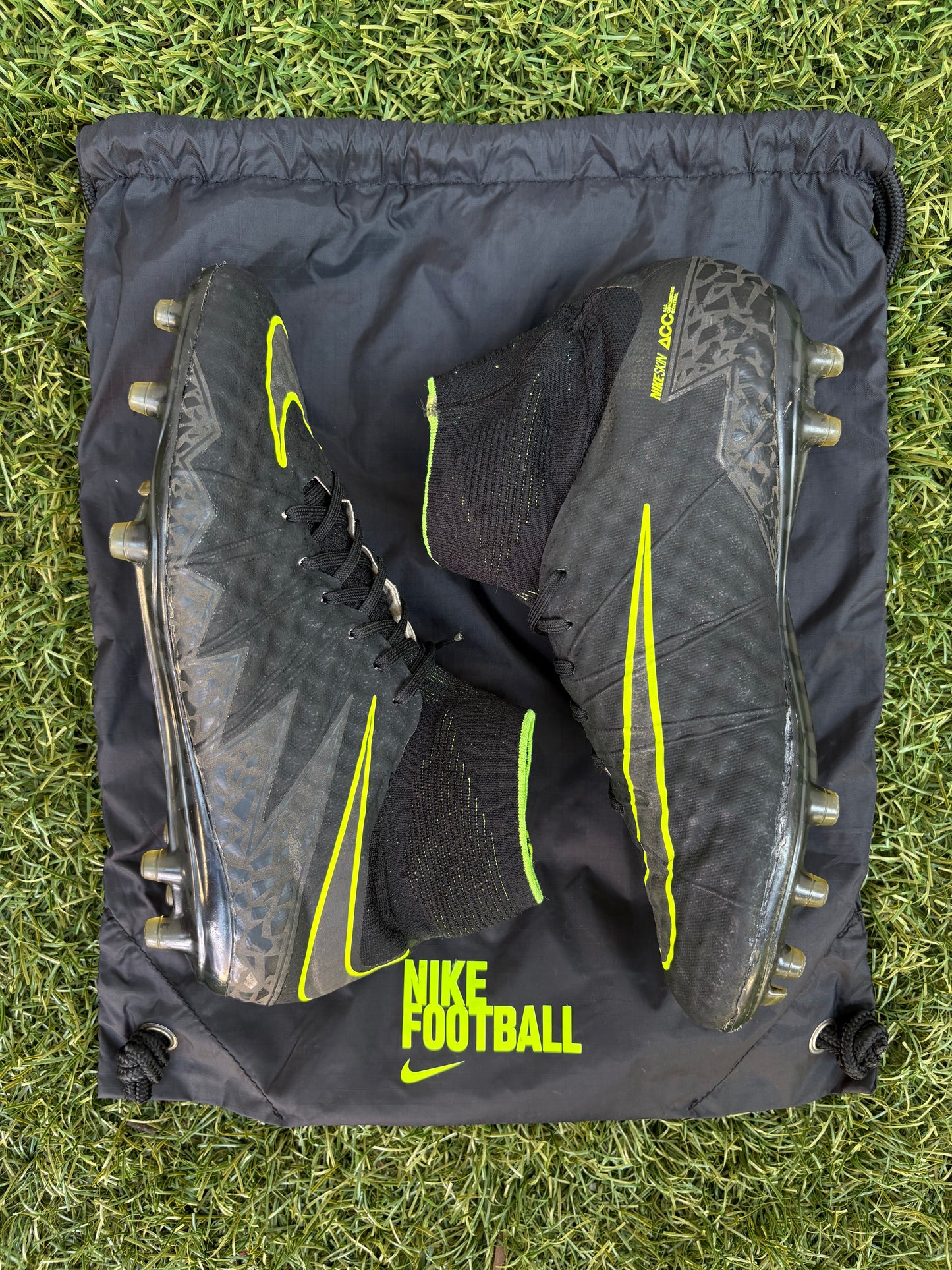 Nike Hypervenom Phantom II (8.5US)