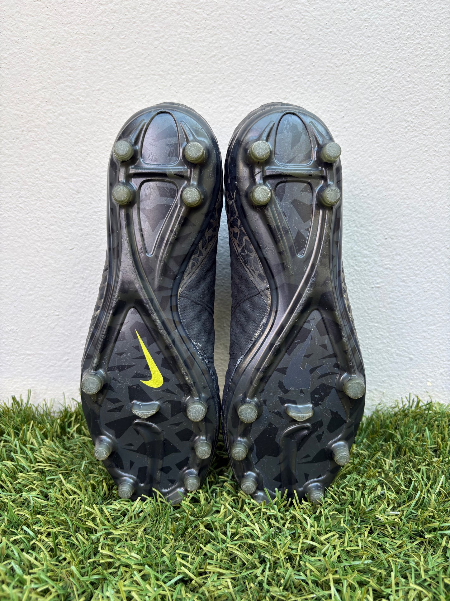 Nike Hypervenom Phantom II (8.5US)