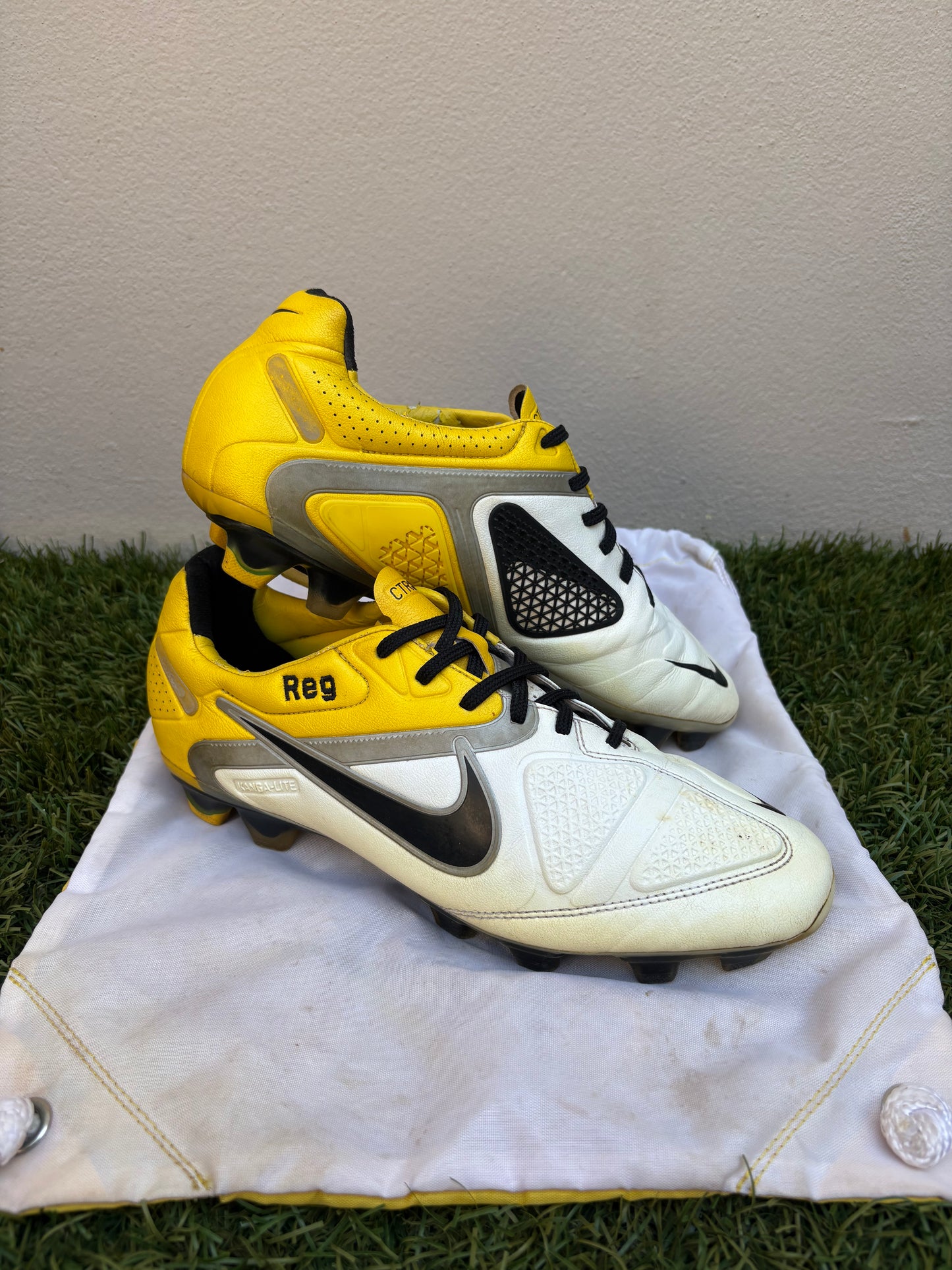 Nike CTR360 Maestri II (10.5US)
