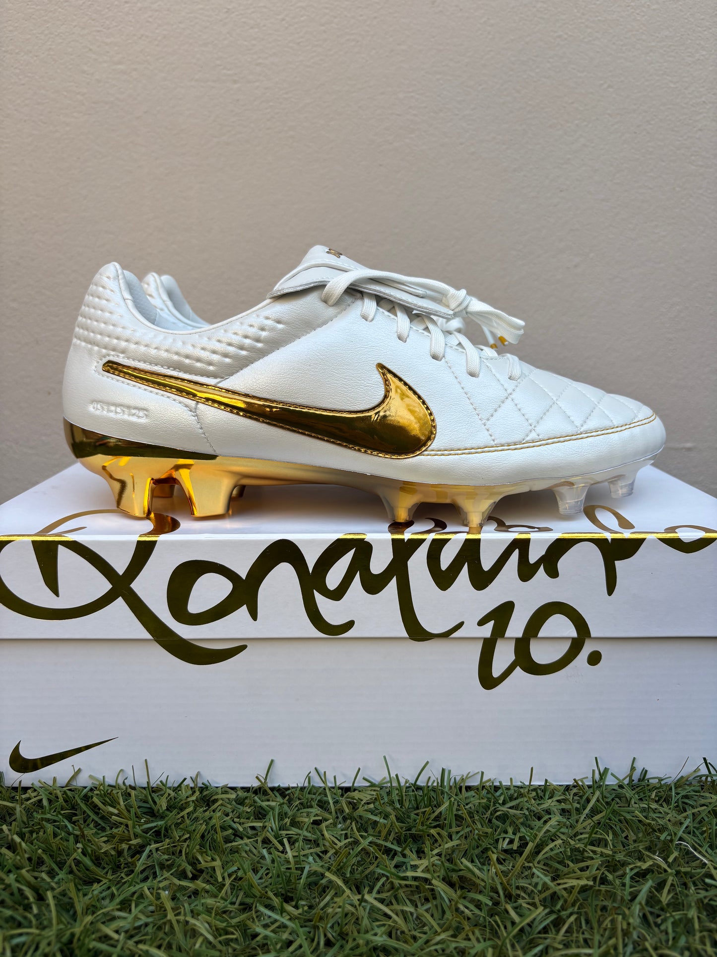Nike Tiempo Legend SE R10 (10US)