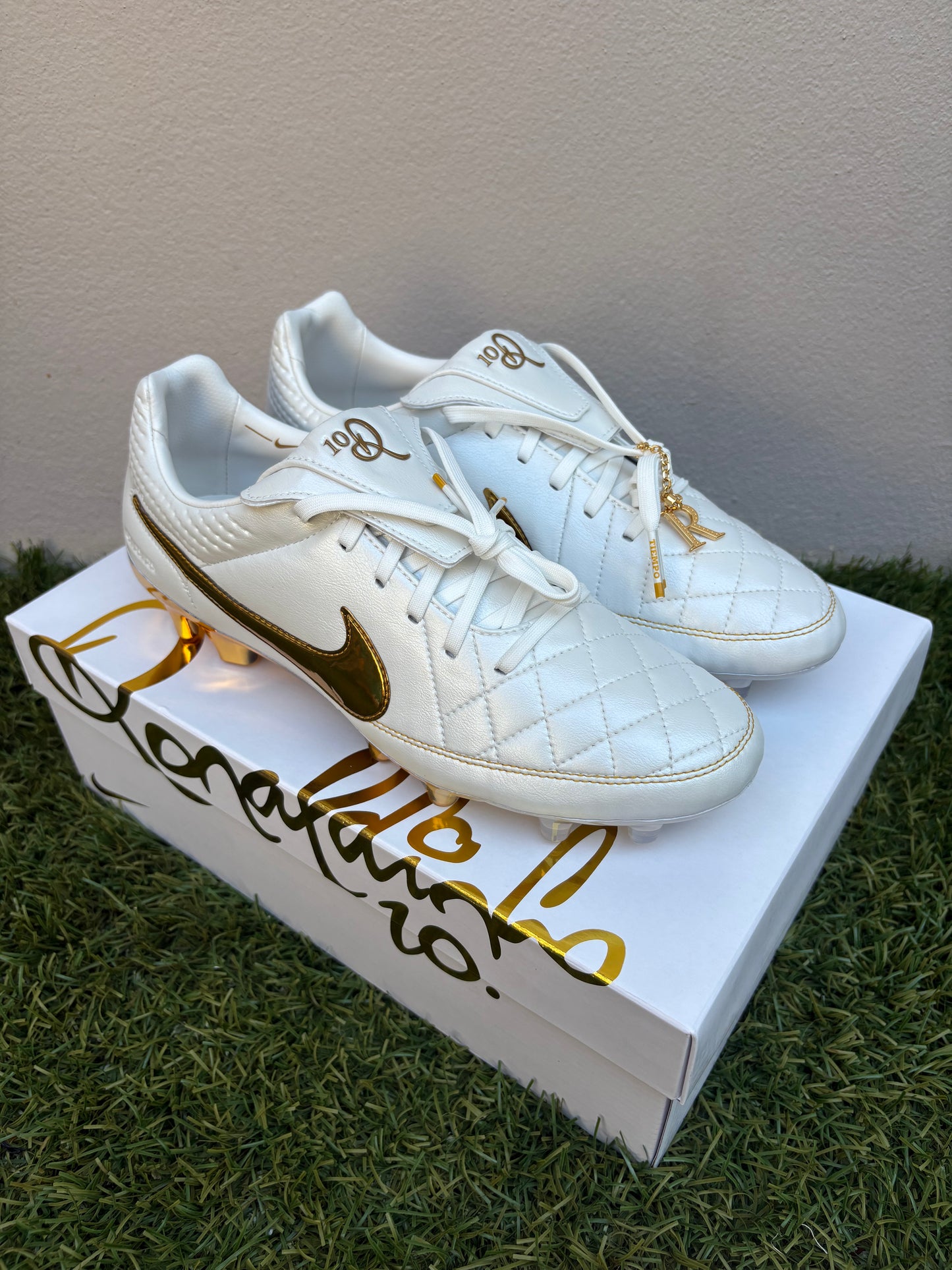 Nike Tiempo Legend SE R10 (10US)