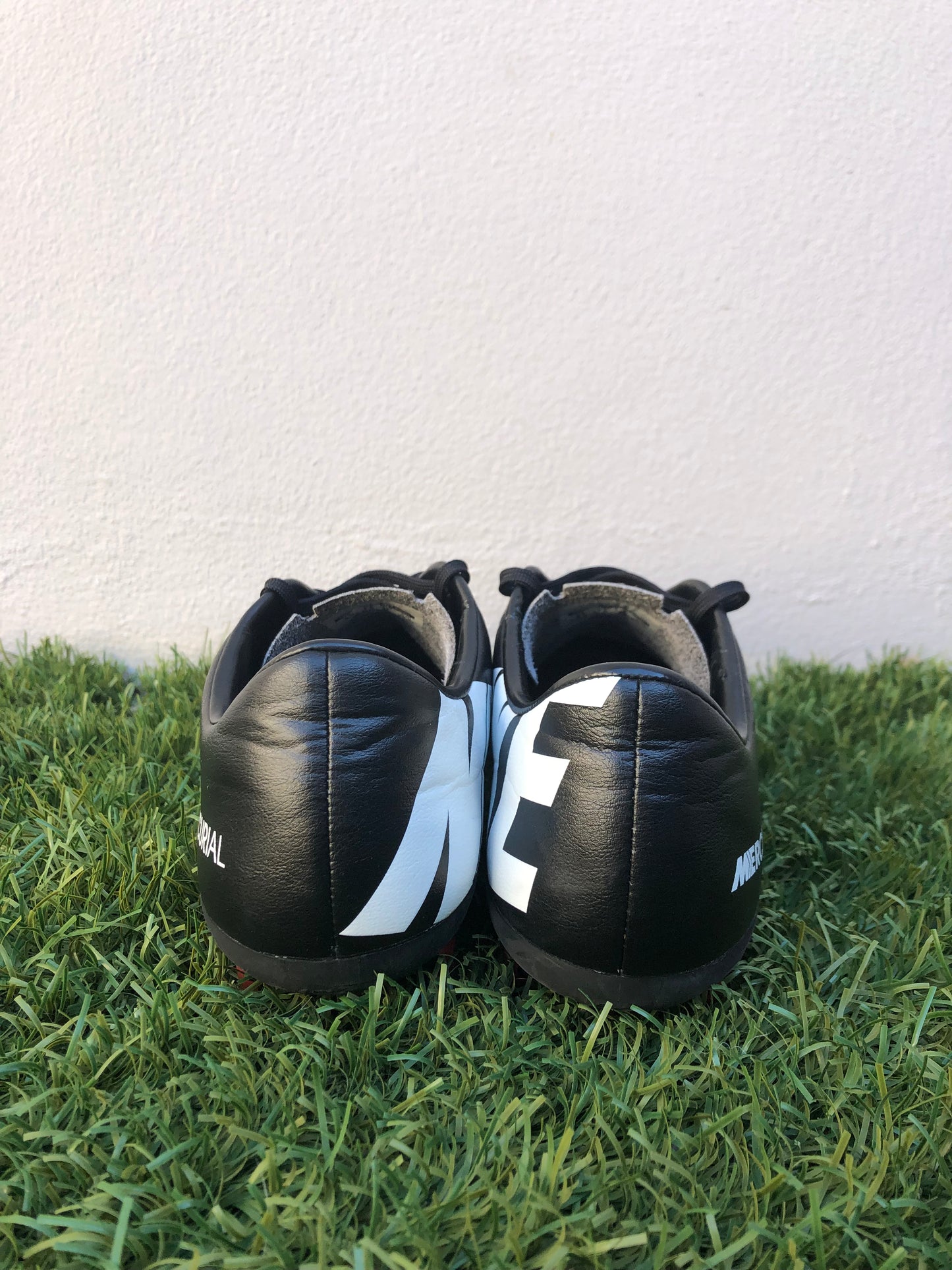 Nike Mercurial Vapor IX (8.5US)
