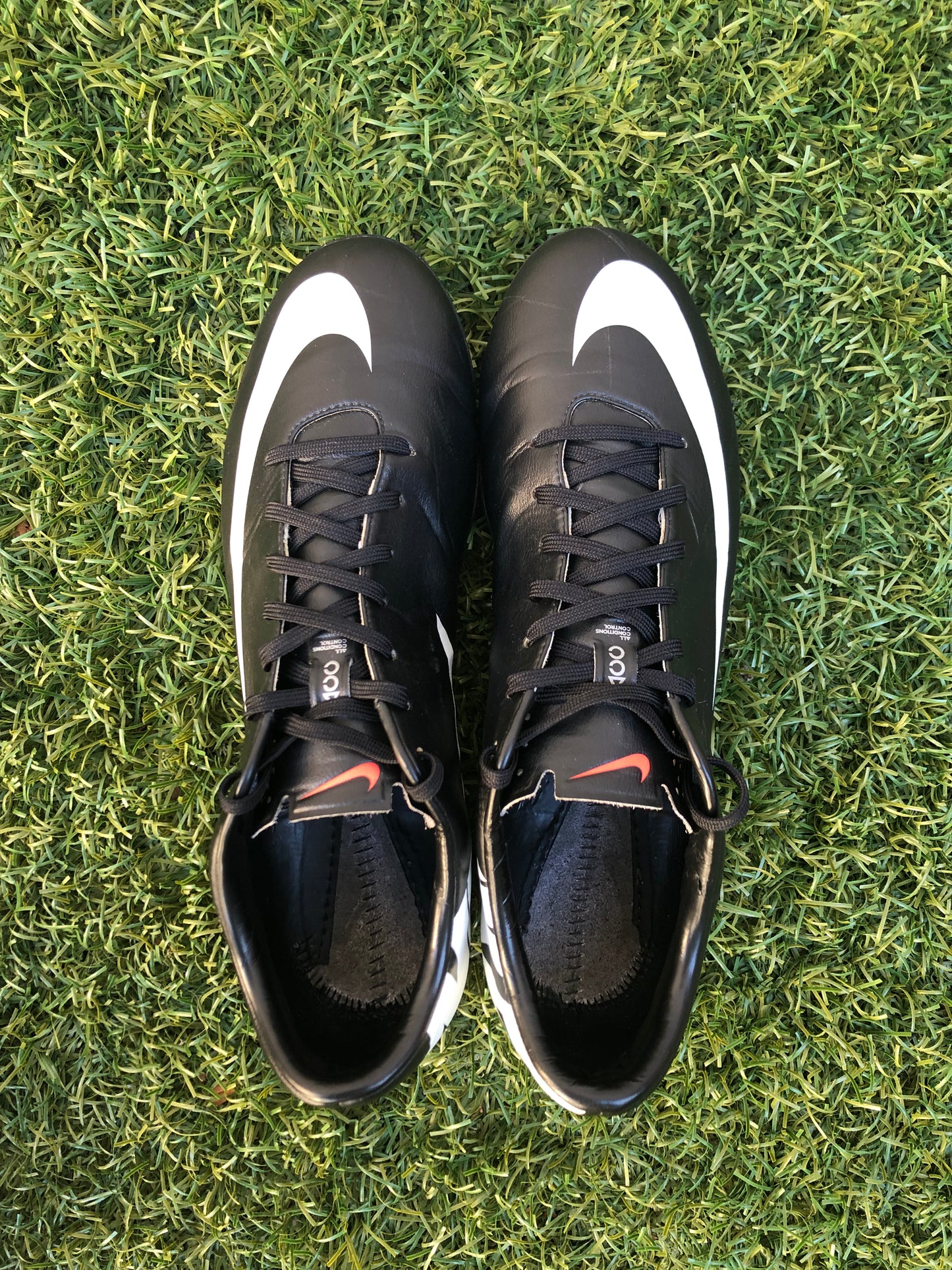 Nike Mercurial Vapor IX (8.5US)