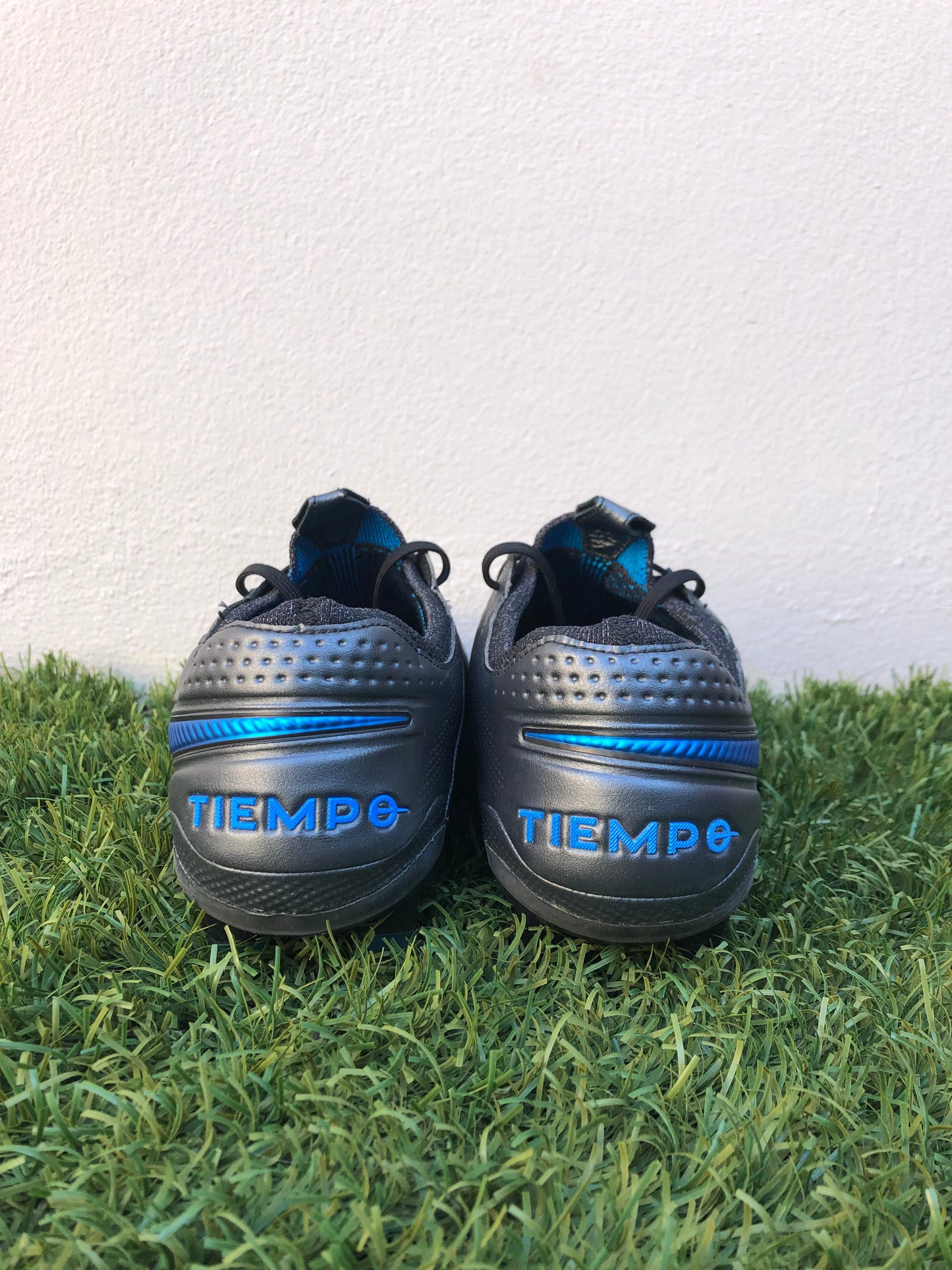 Nike Tiempo Legend VIII (9US)
