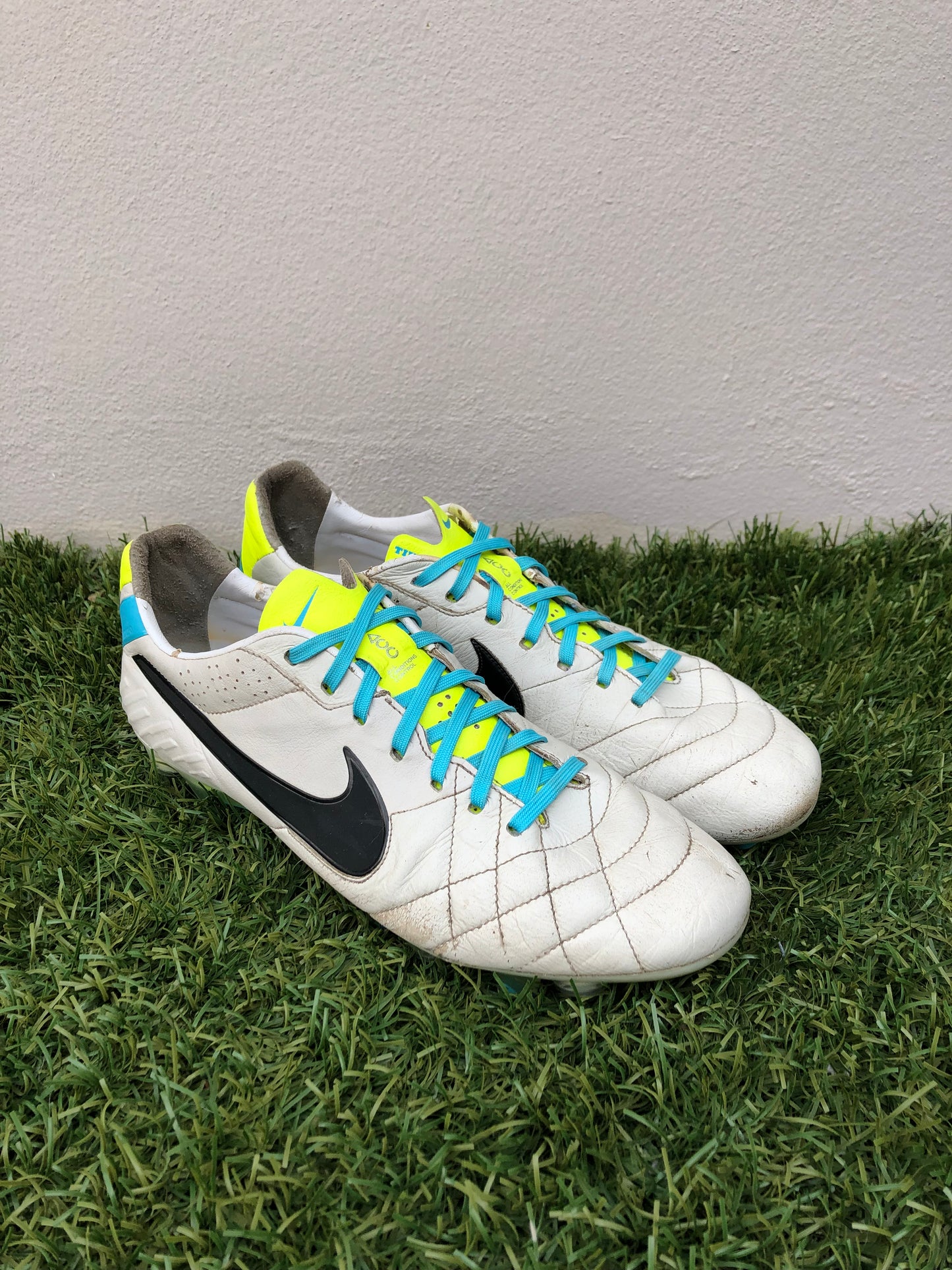 Nike Tiempo Legend IV (9.5US)
