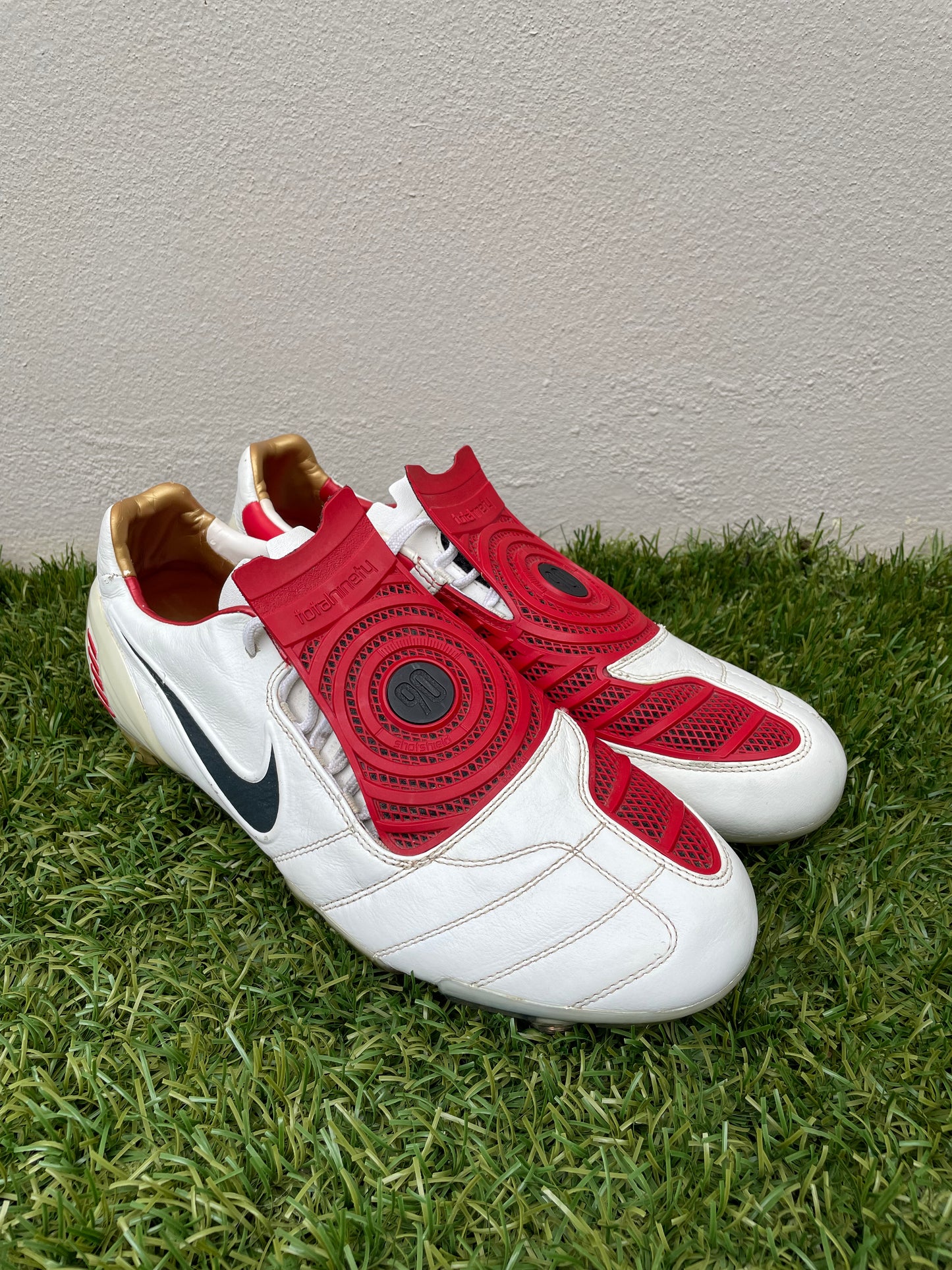 Nike Total90 Laser II (10.5US)